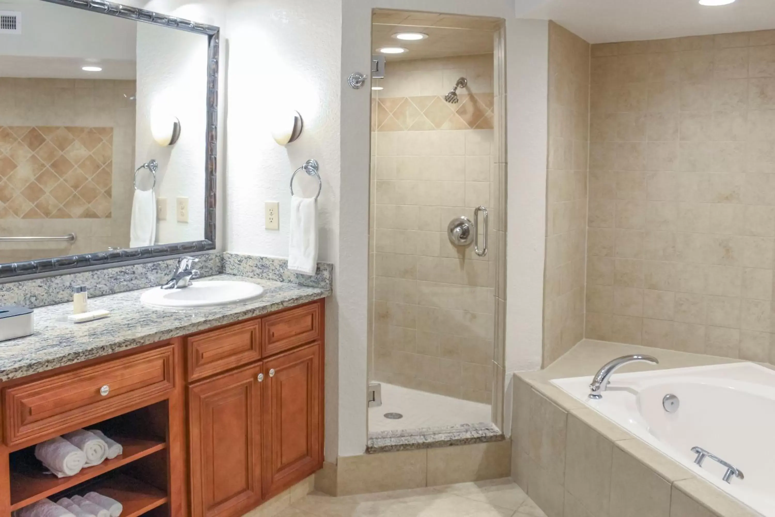 Bathroom in Polynesian Isles Resort