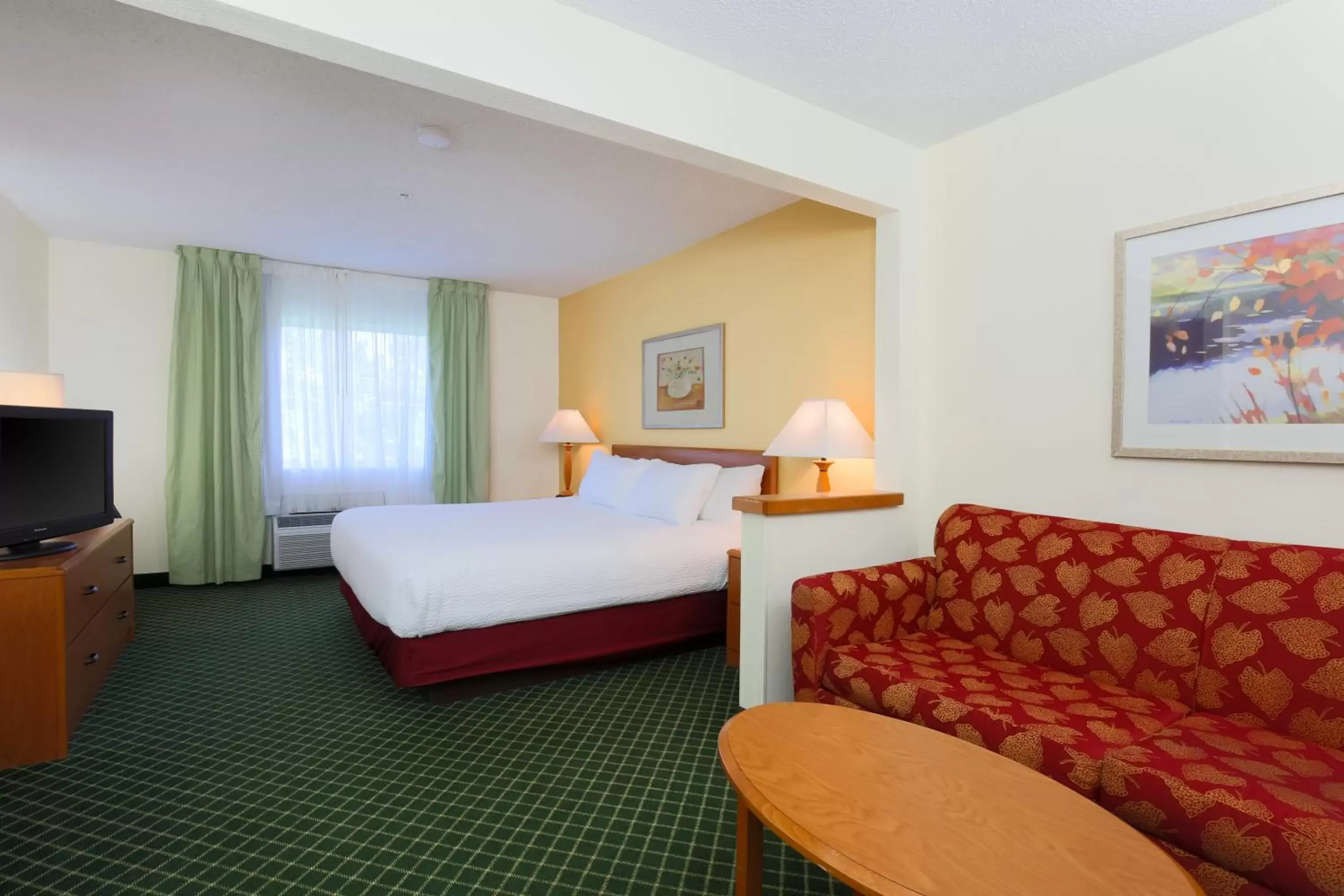 Bedroom, Bed in Comfort Inn & Suites