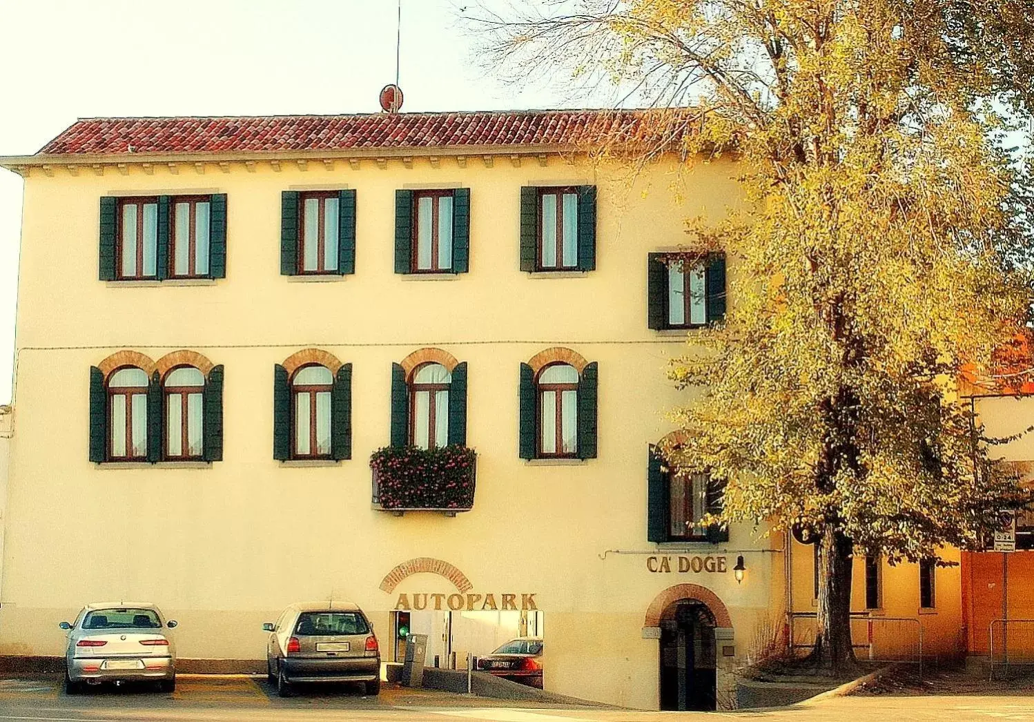 Facade/entrance, Property Building in Cà Doge