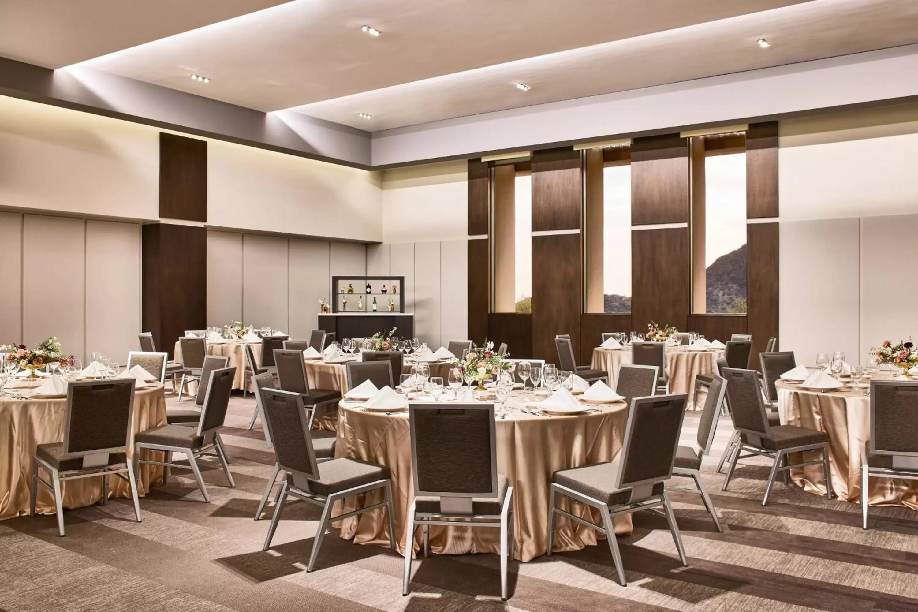 Meeting/conference room, Restaurant/Places to Eat in ADERO Scottsdale Resort, Autograph Collection