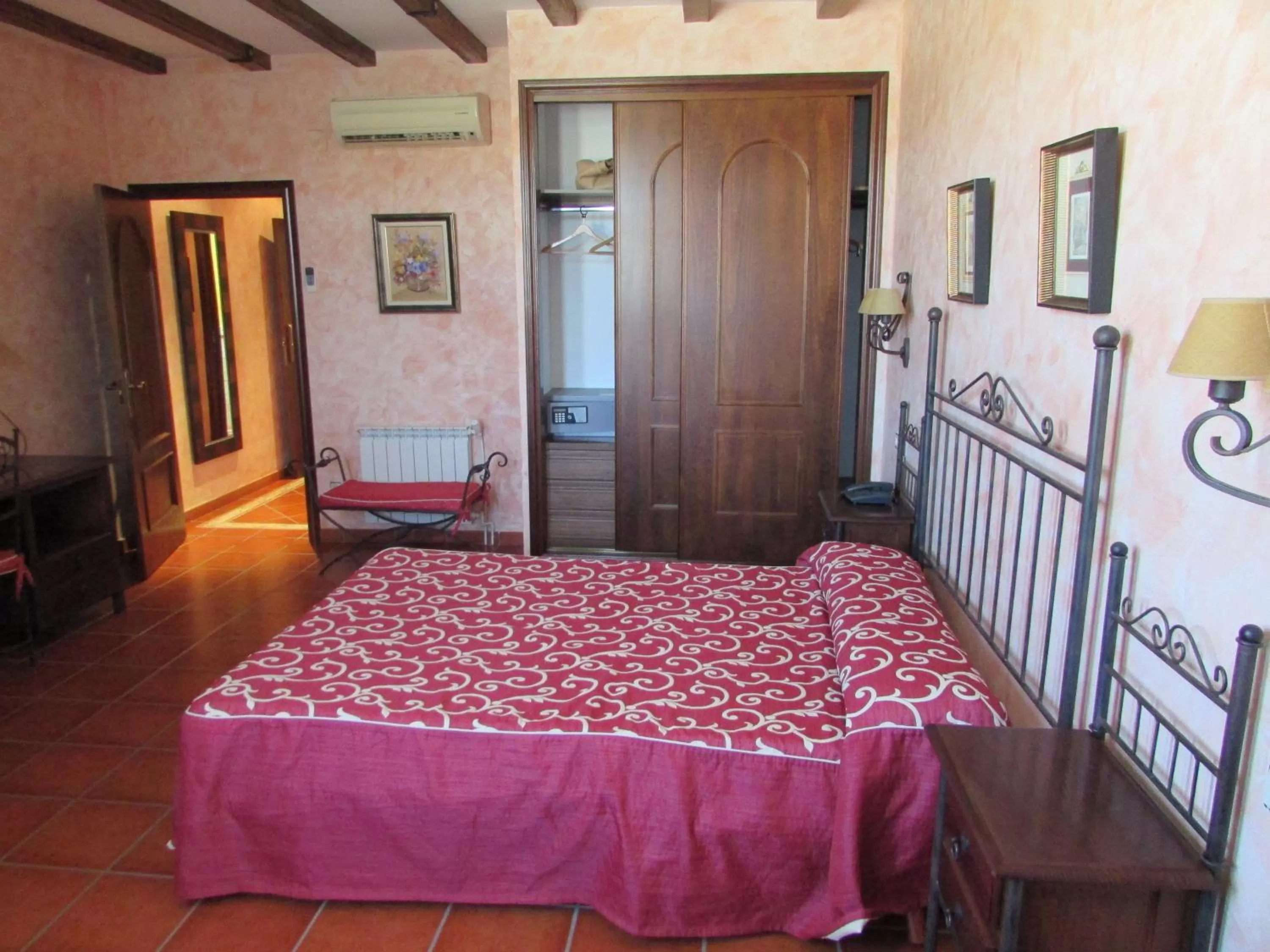 Bed in Hotel Real Castillo