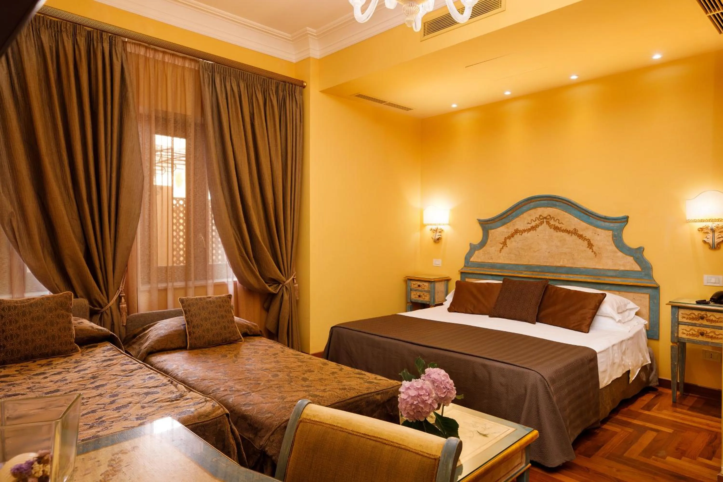 Quadruple Room in Hotel Palazzo Guardati