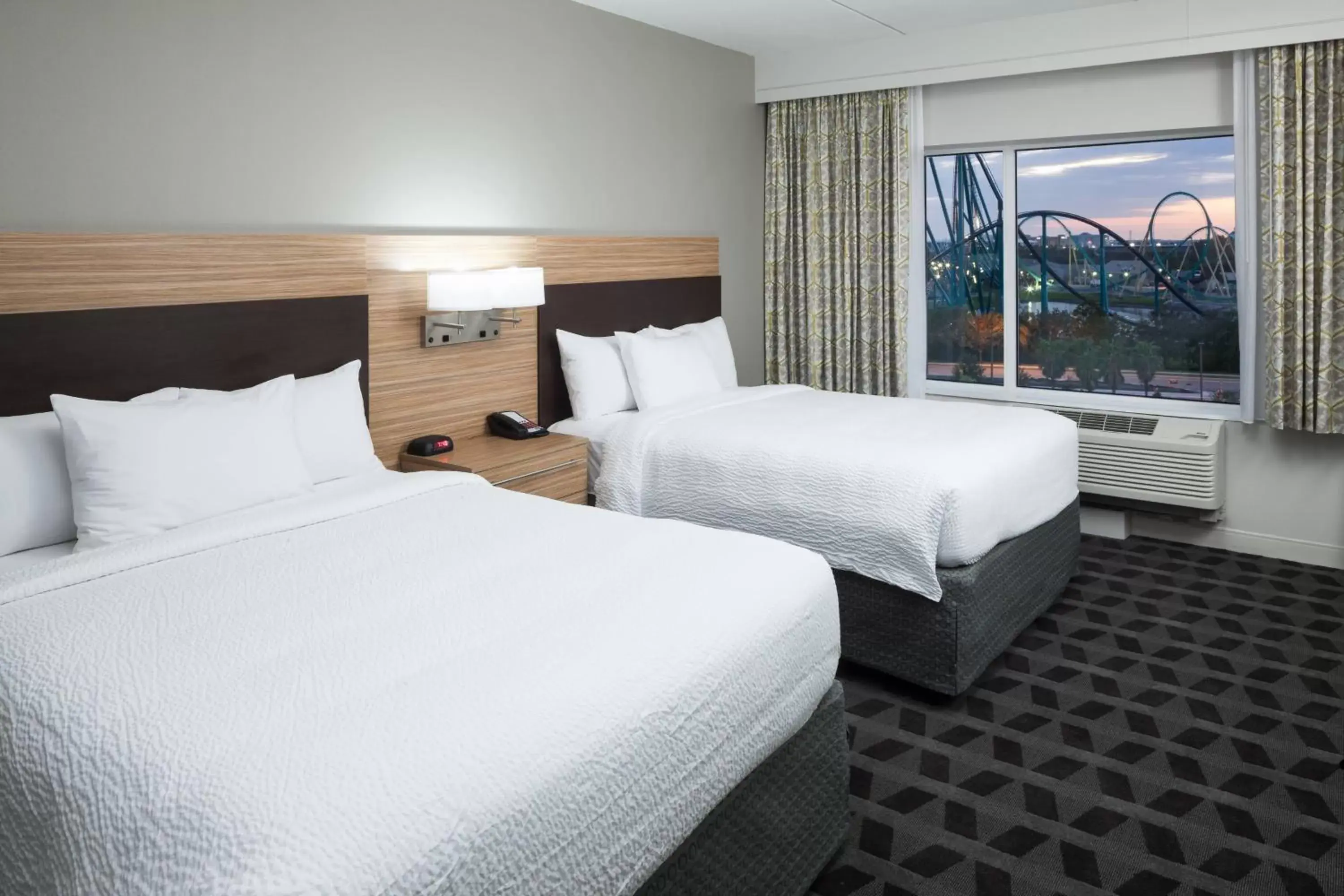 Bedroom, Bed in TownePlace Suites by Marriott Orlando at SeaWorld