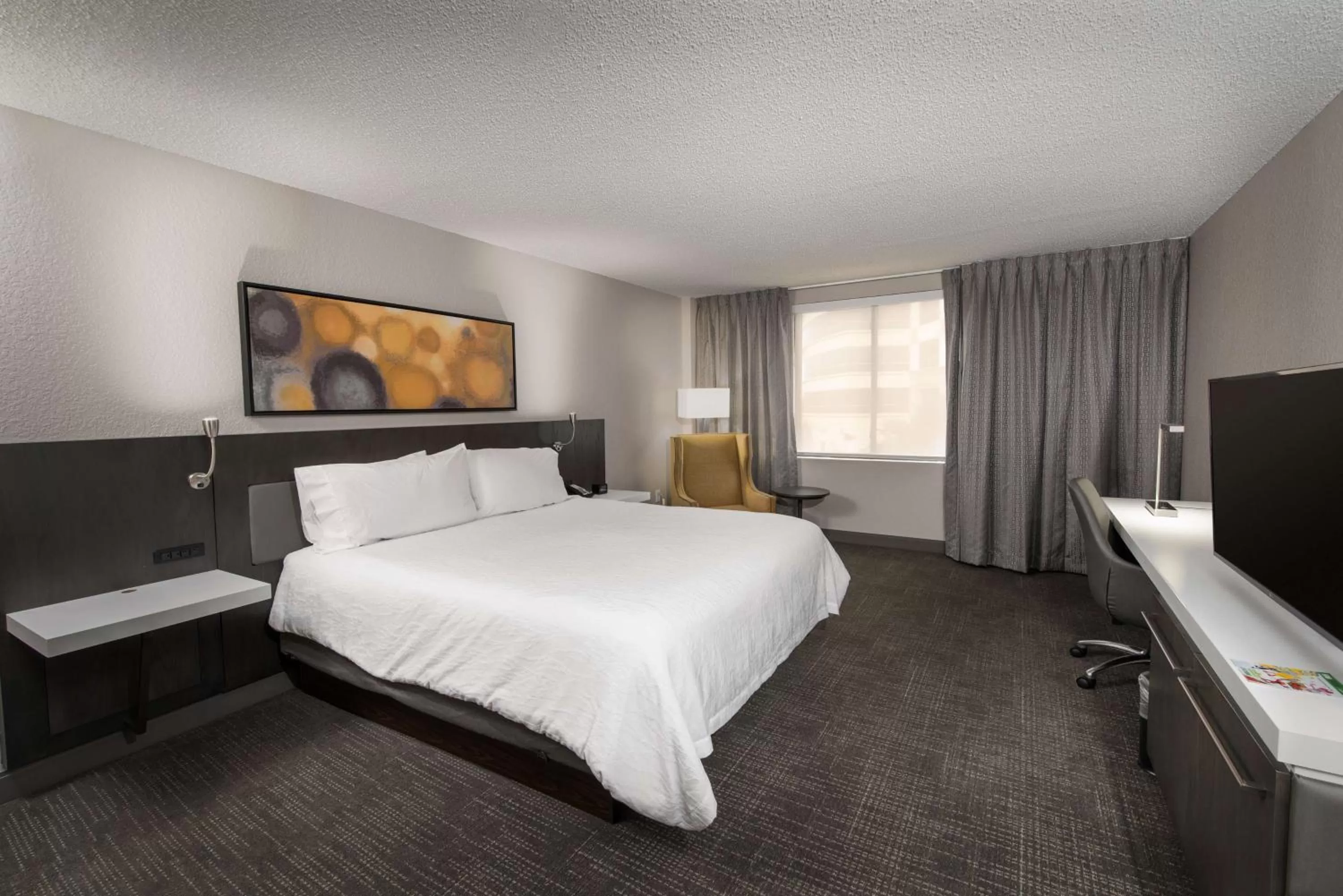 Bedroom, Bed in Hilton Garden Inn Las Colinas