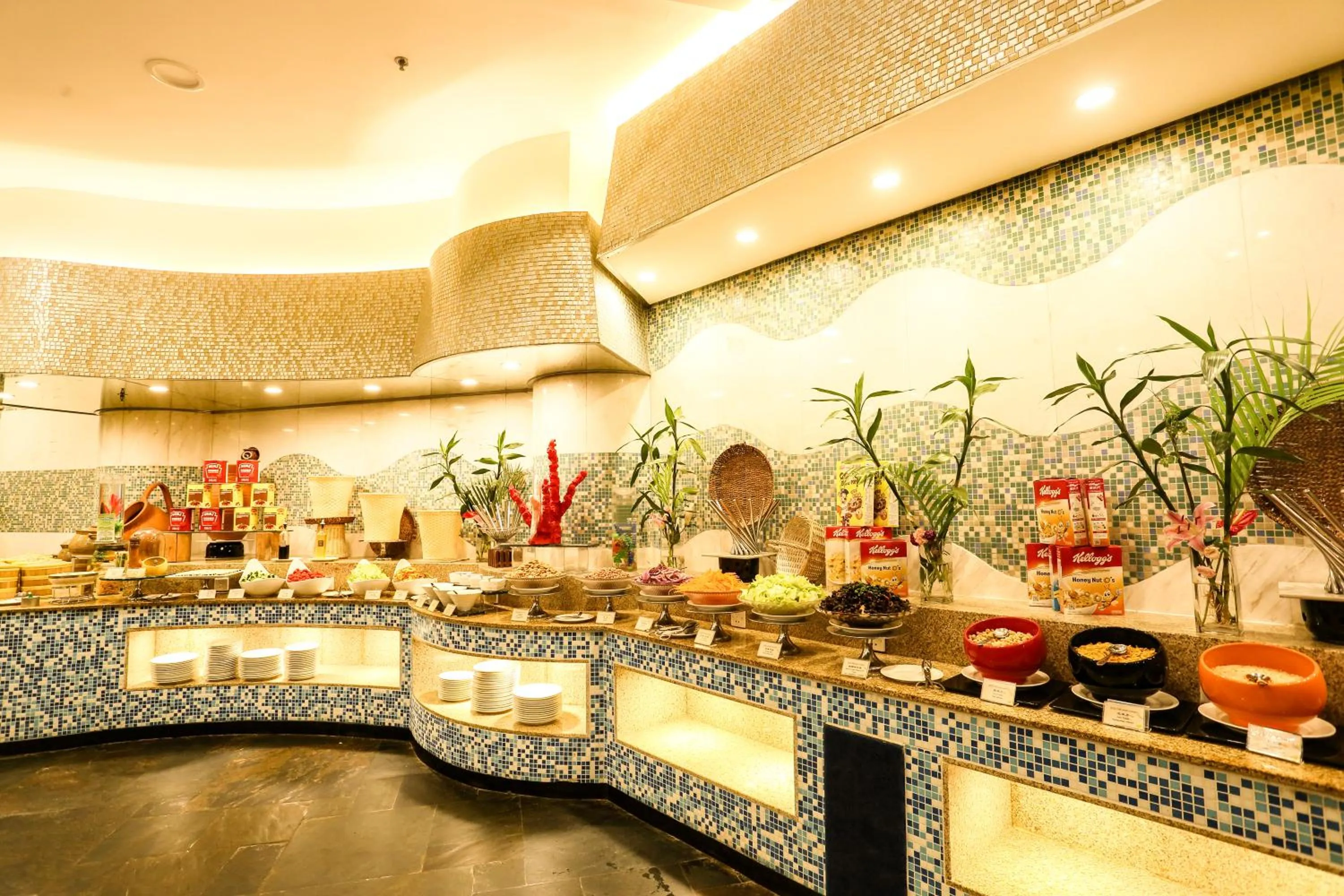 Food and drinks in Sunshine Resort Intime Sanya