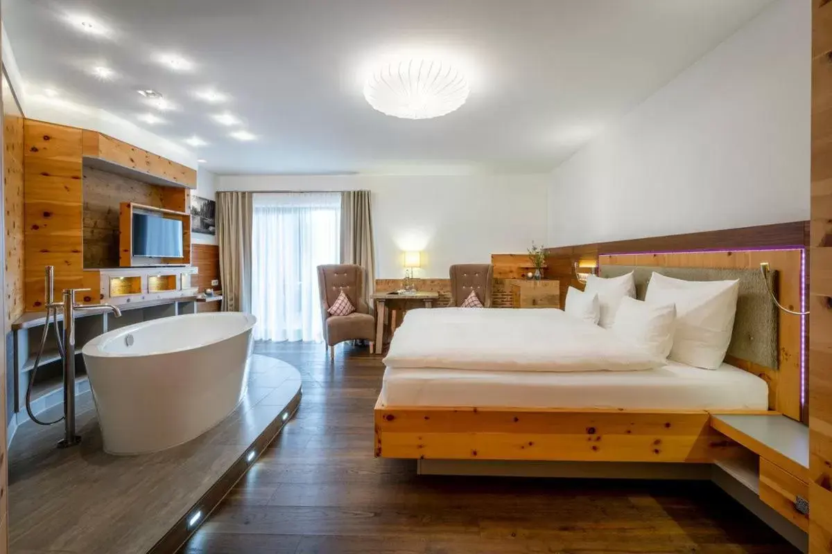 Hüttenhof - Wellnesshotel & Luxus-Bergchalets - Adults only