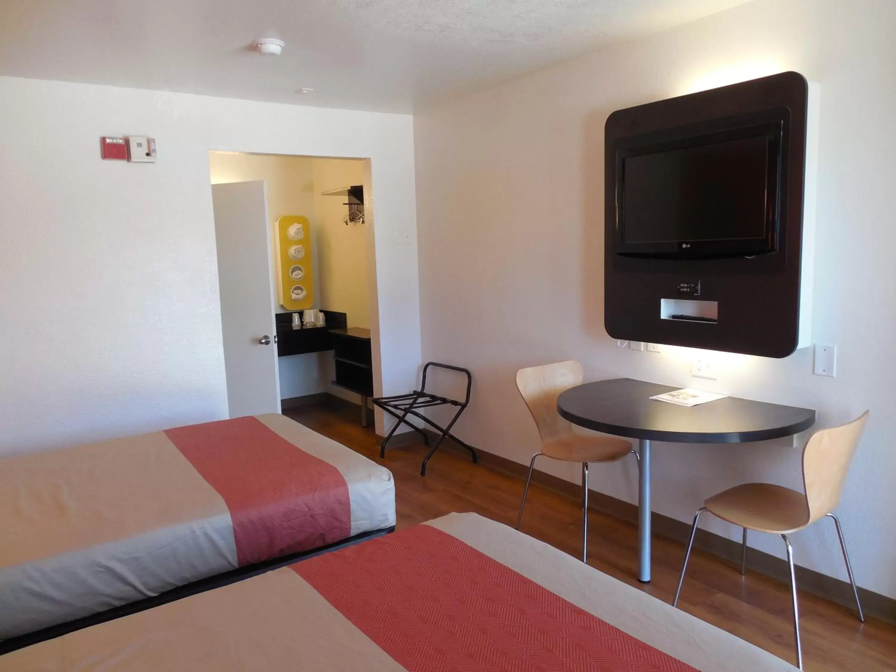 Bed, TV/Entertainment Center in Motel 6-Chula Vista, CA - San Diego