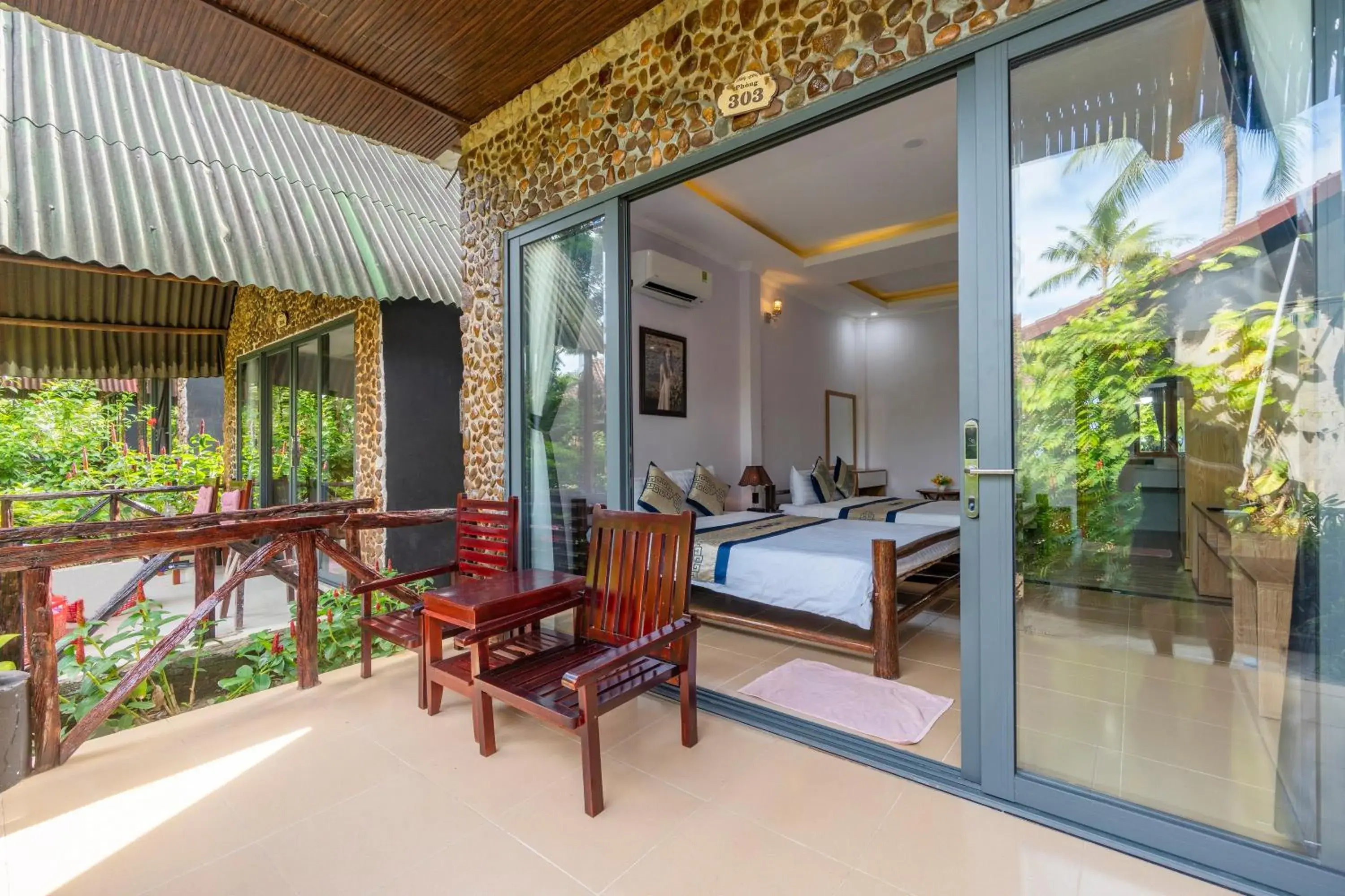 Balcony/Terrace in Mai Phuong Resort Phu Quoc