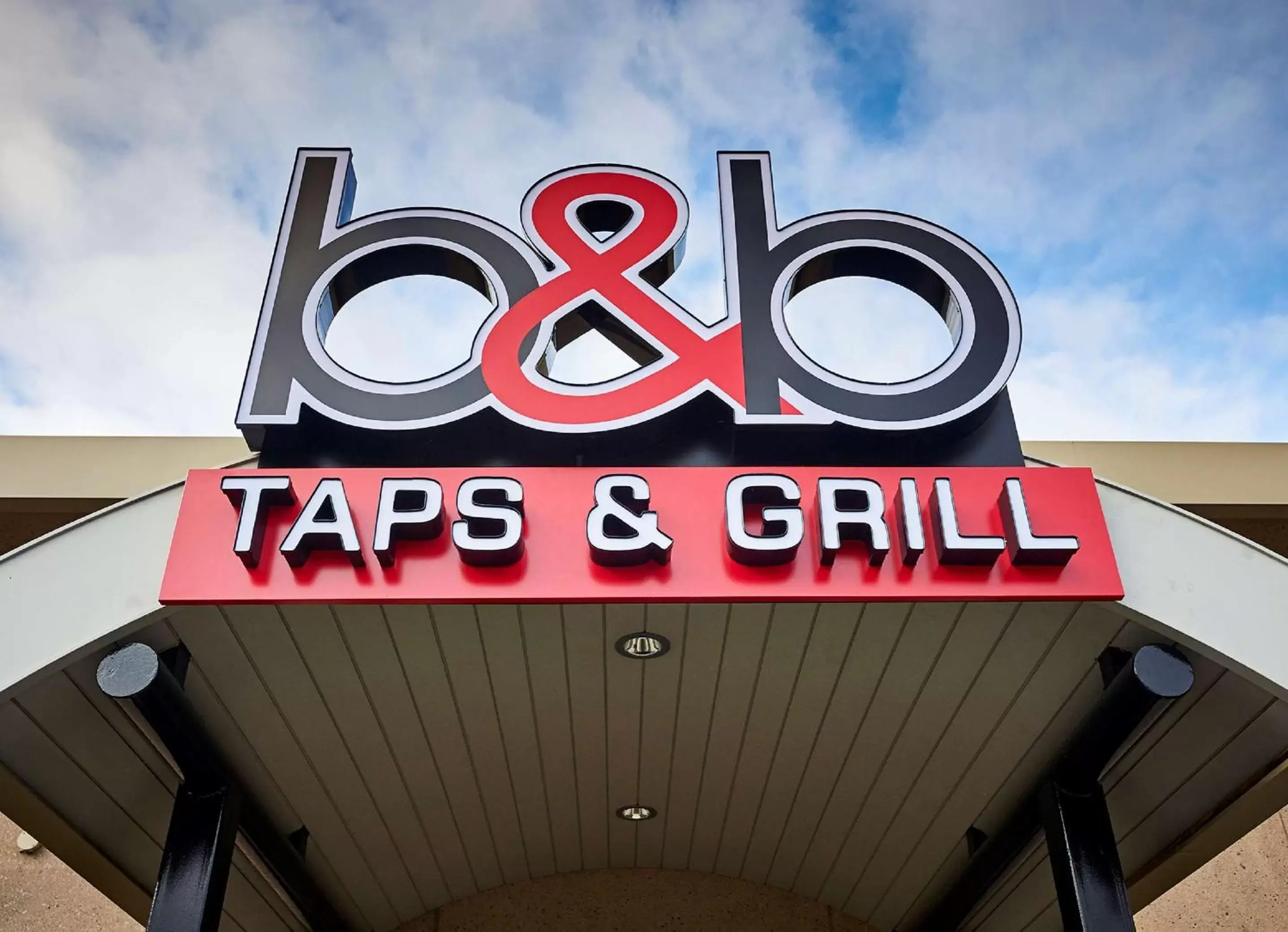 Property building in Best Western Plus Guildwood Inn Property building in Best Western Plus Guildwood Inn