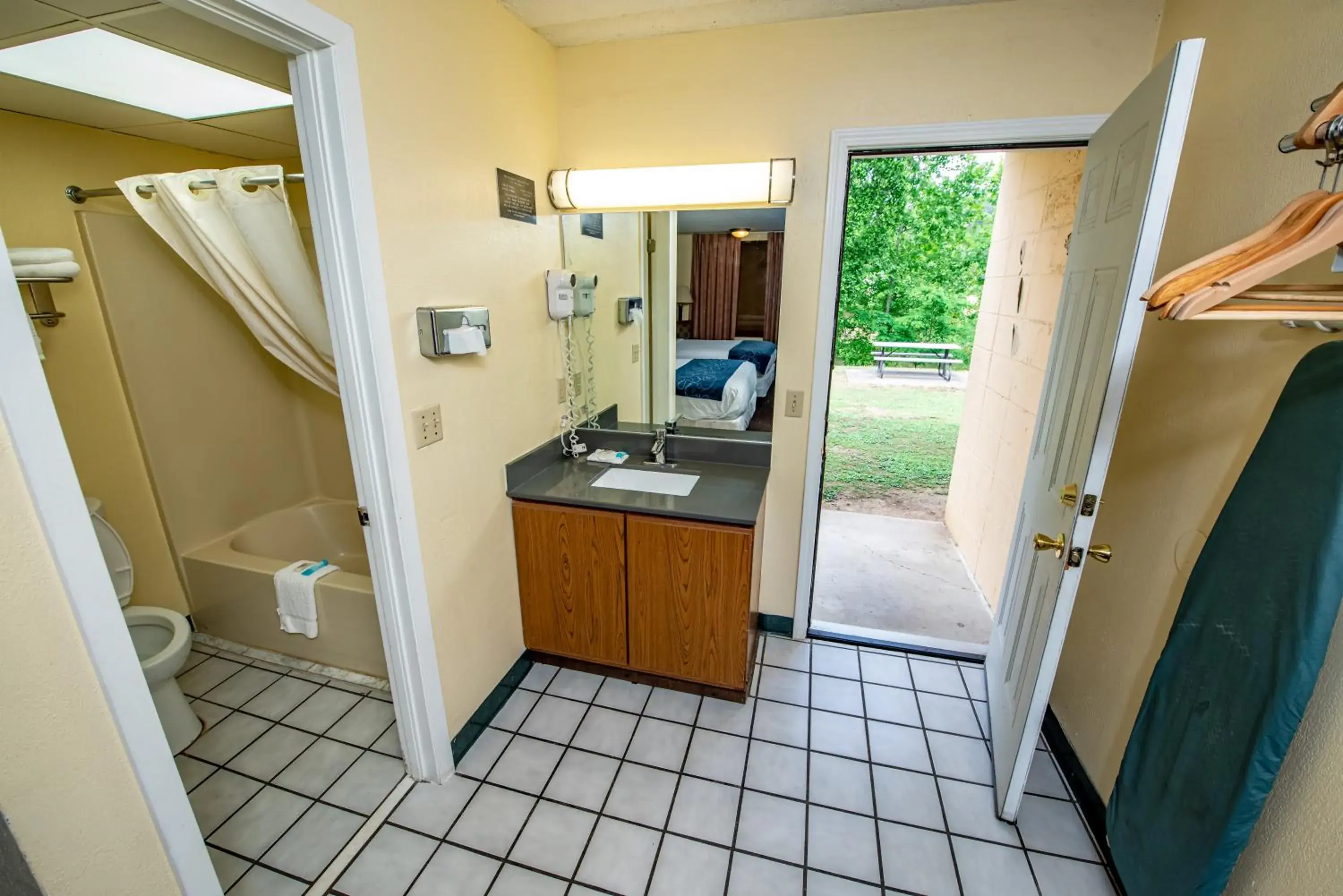 River view in River Place Inn River view in River Place Inn