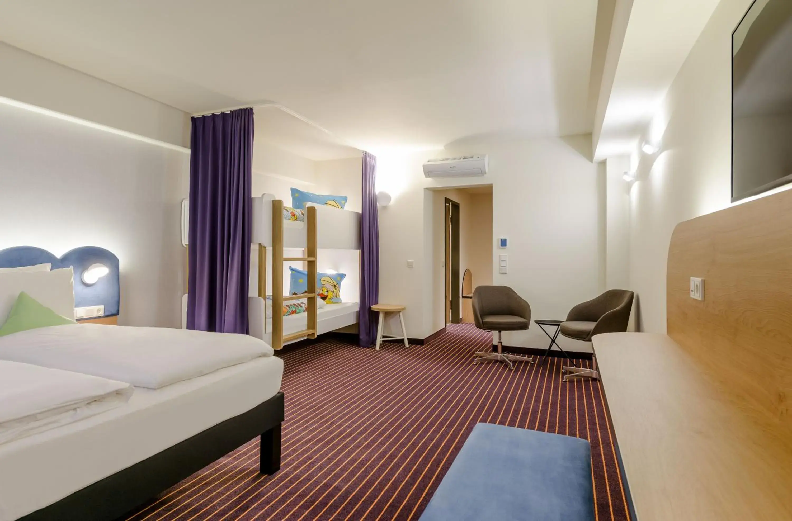 Photo of the whole room in ibis Styles Leipzig