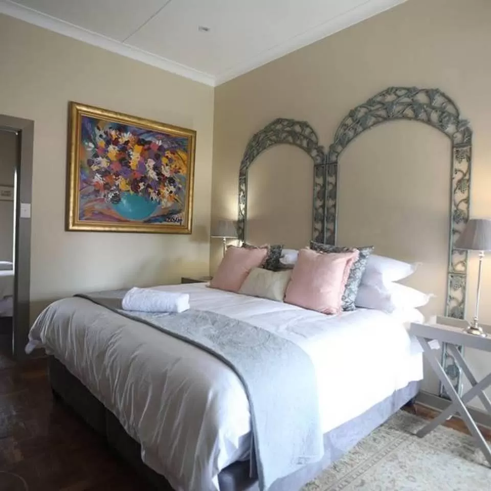 Double or Twin Room with Shared Bathroom - single occupancy in Ben's Bed and Breakfast