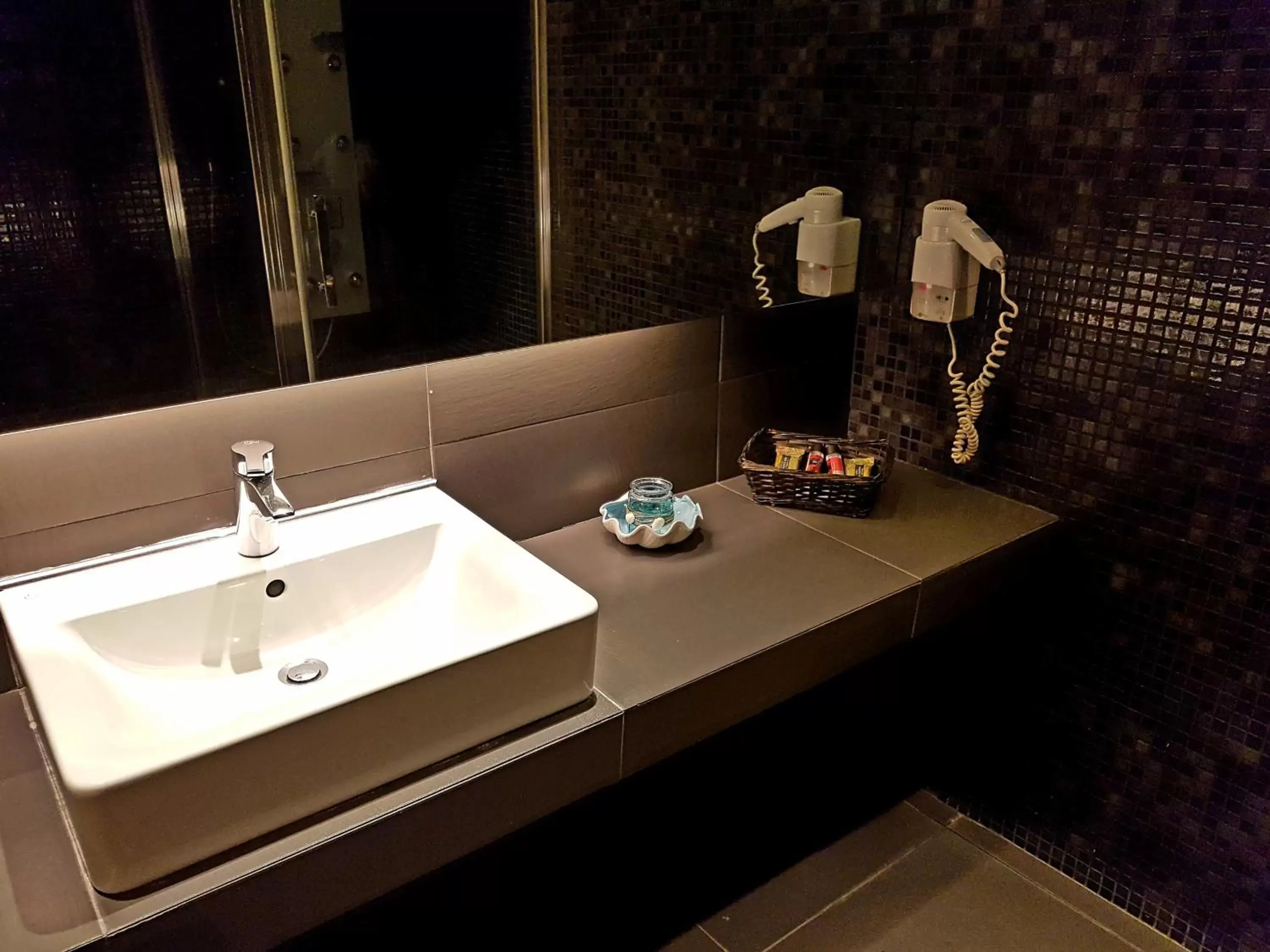 Bathroom in Elysion Hotel