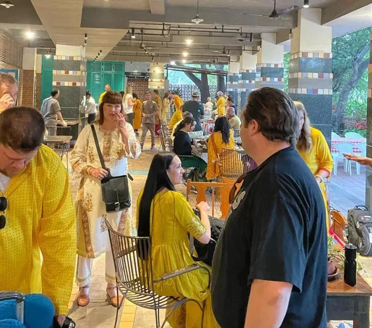 Restaurant/places to eat in Bougainvilla Apartment