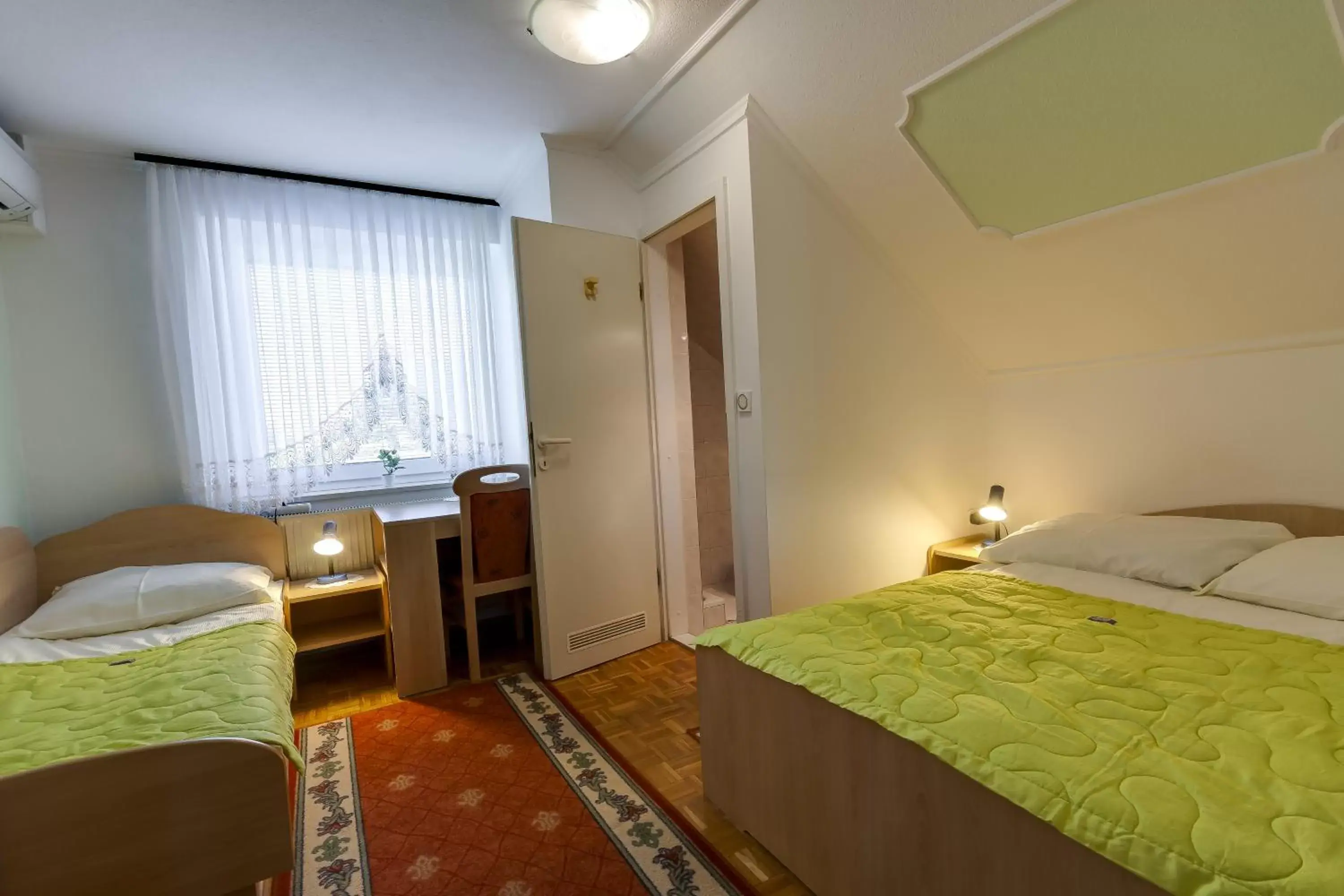 Small Double Room - single occupancy in Rooms & Apartments Jana Small Double Room - single occupancy in Rooms & Apartments Jana