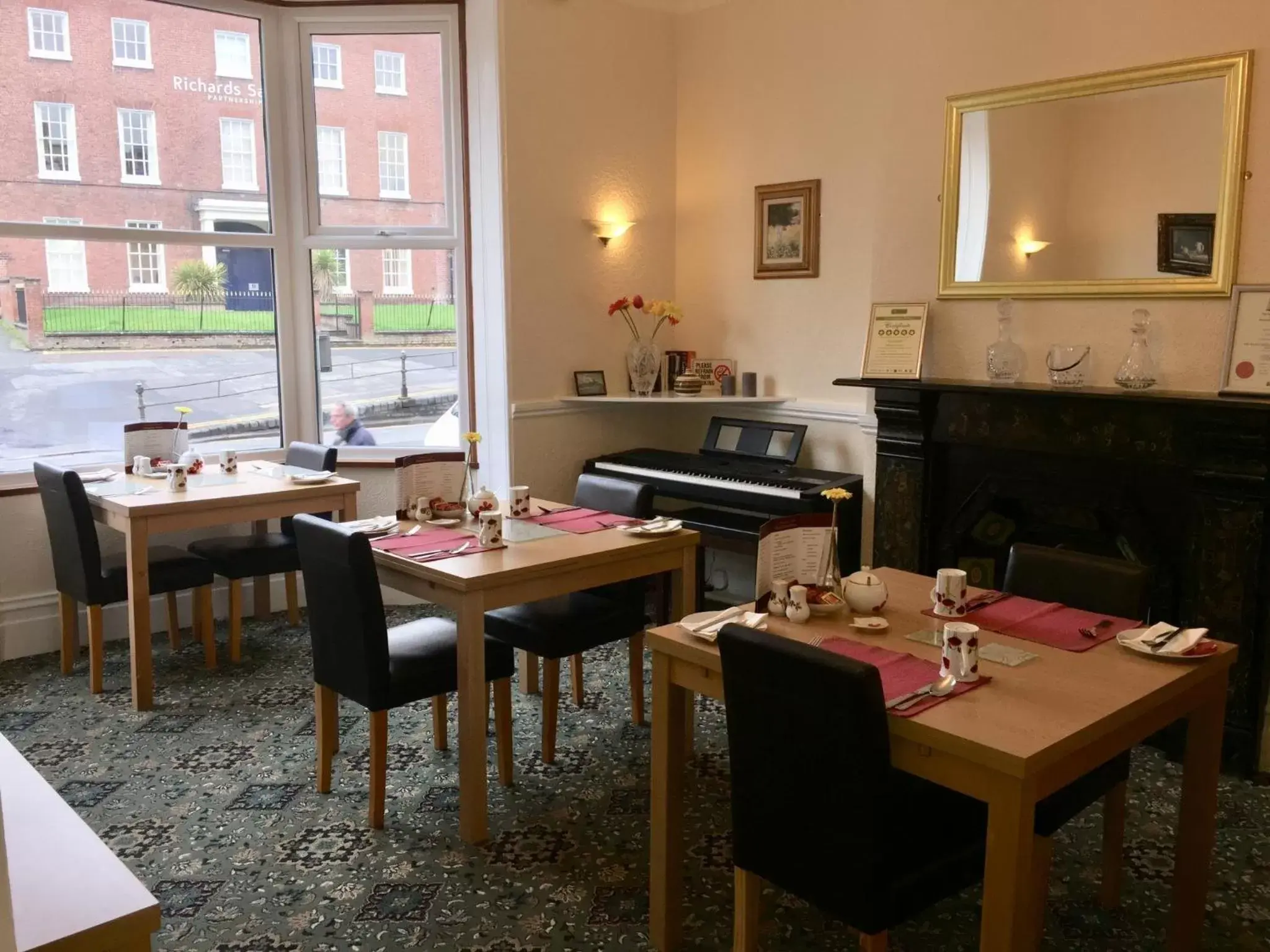 Dining area, Restaurant/Places to Eat in Shrubbery Guest House