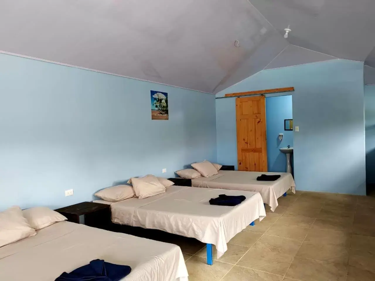 Property building, Bed in Hotel Catappa