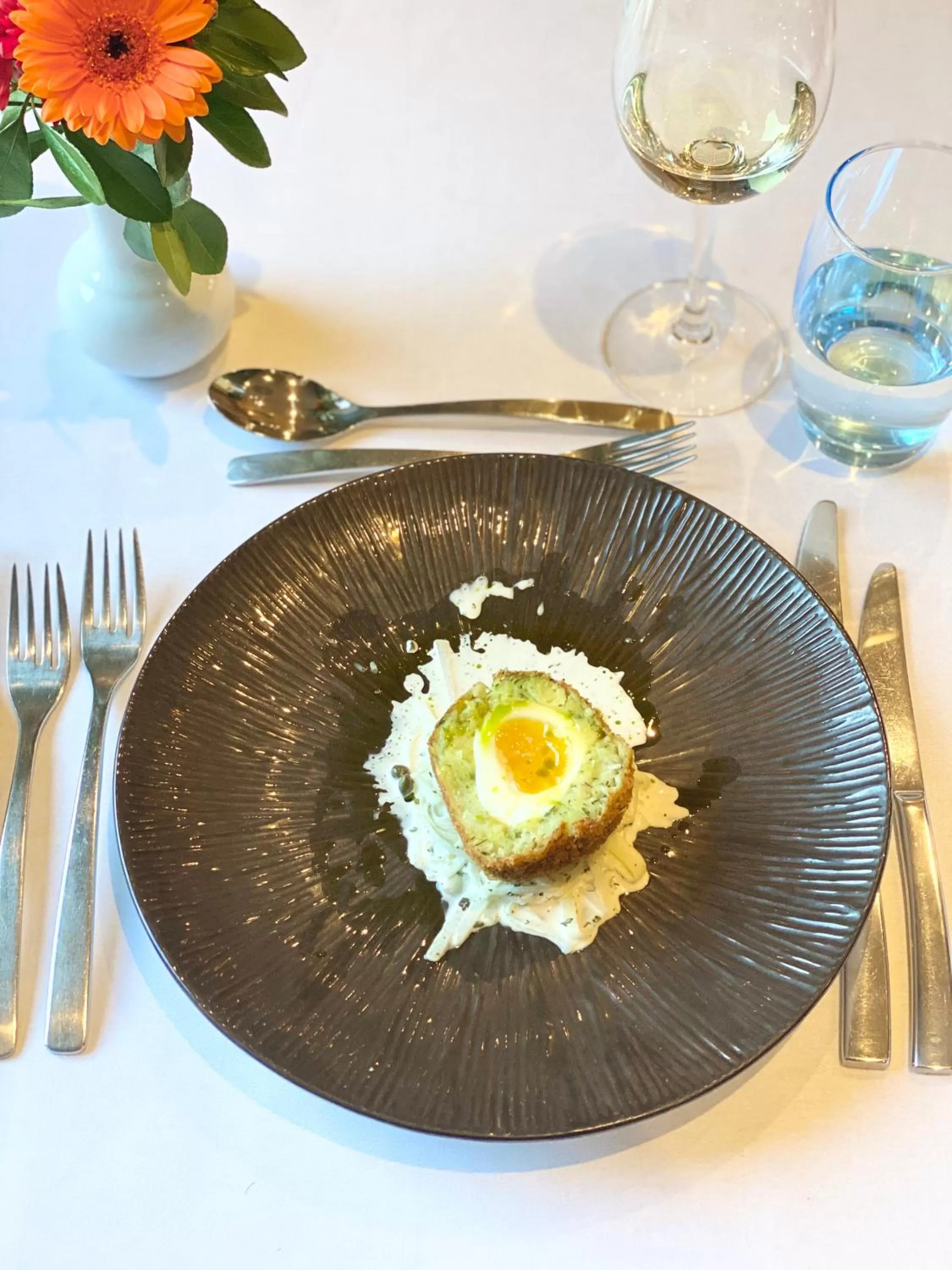 Food in Yarrow Hotel