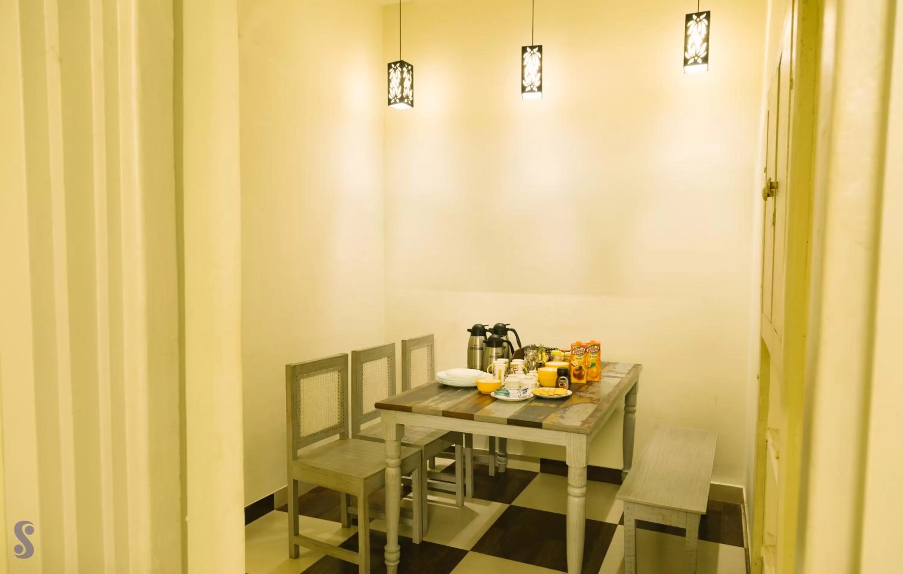 Food in Safarnama Varanasi