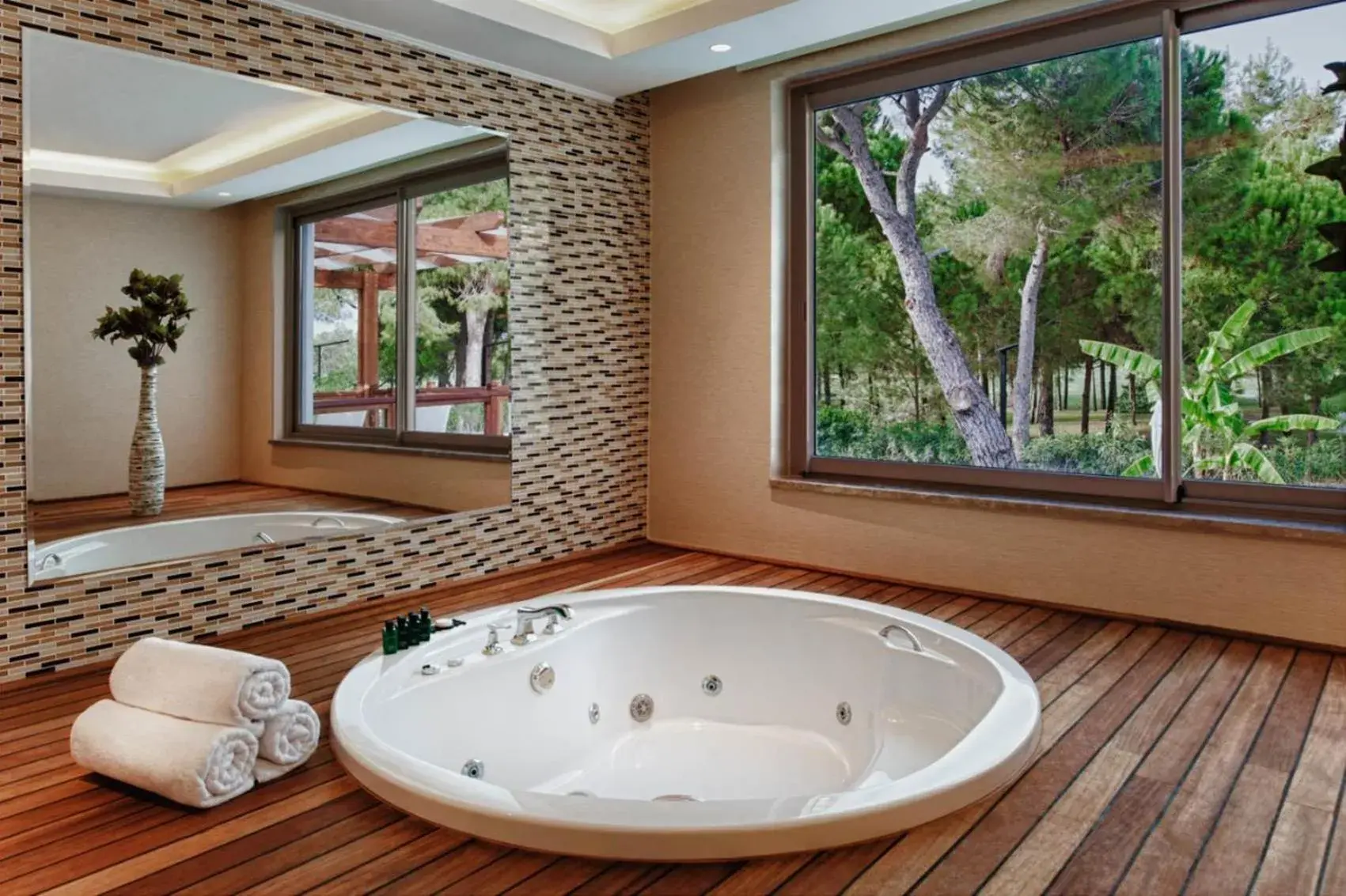 Hot Tub, View in Kaya Palazzo Golf Resort