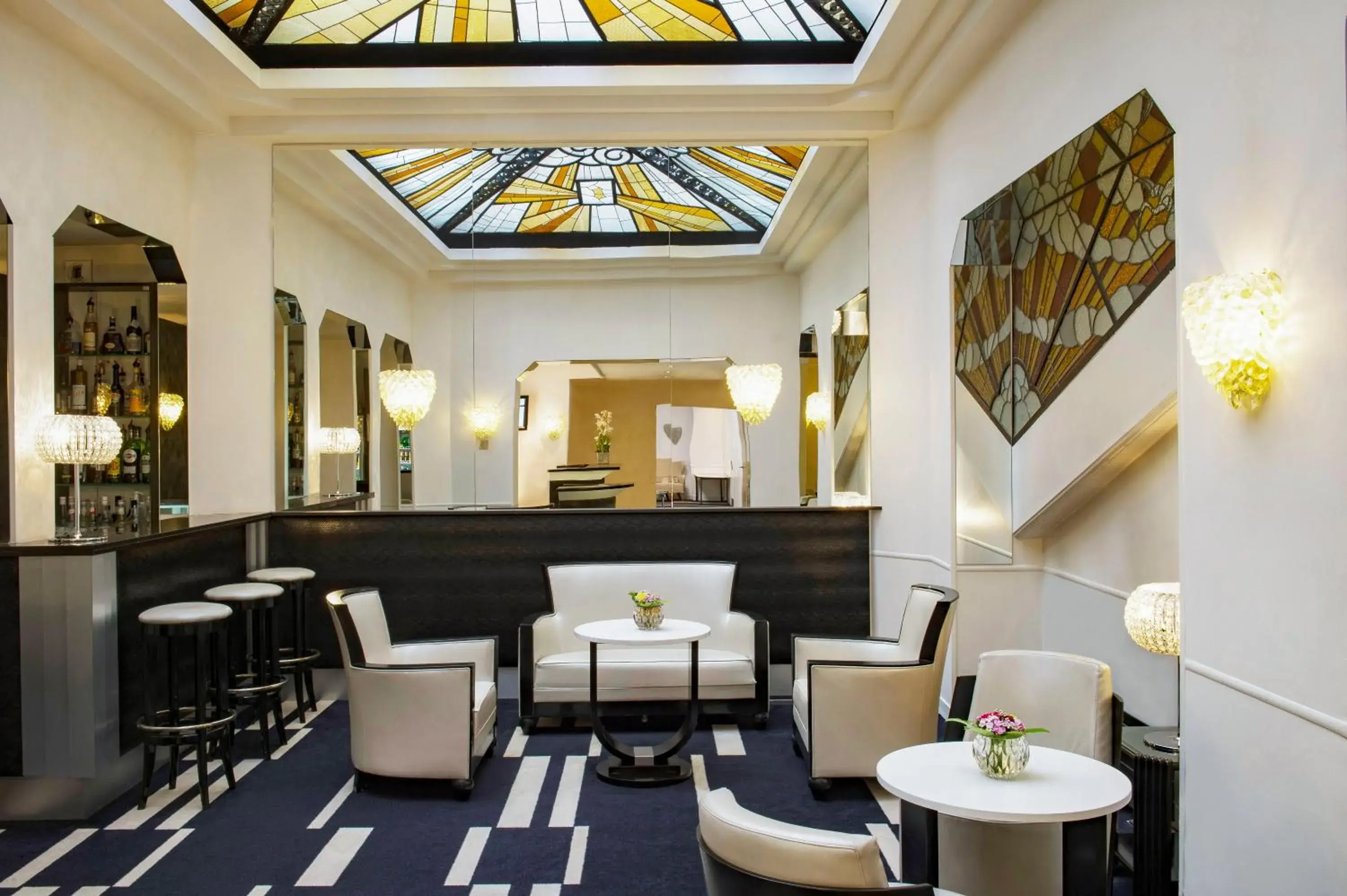 Lounge or bar, Lounge/Bar in Hotel Mercure Paris Opera Faubourg Montmartre