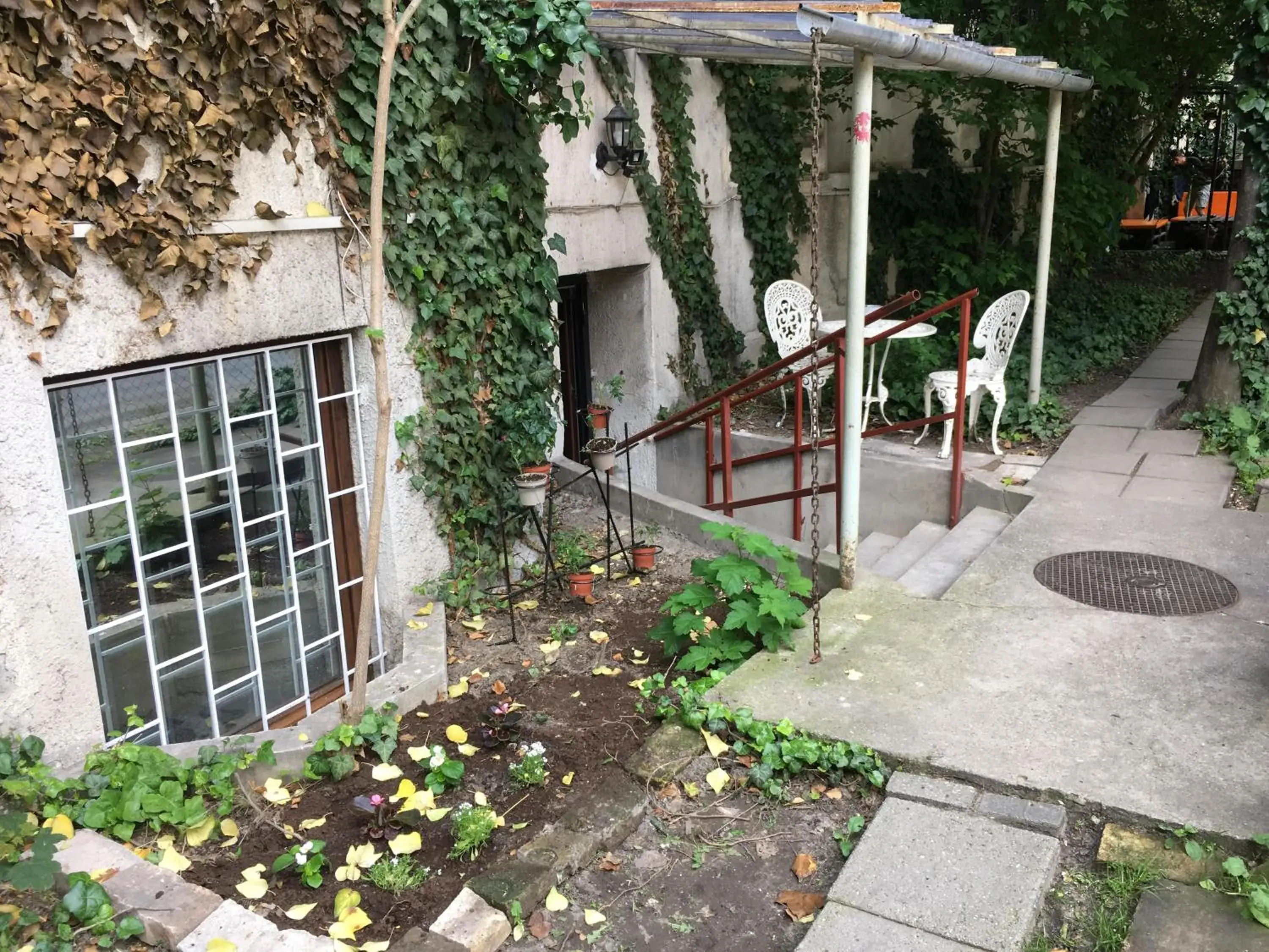 Facade/entrance in Baroque Hostel & Coworking Facade/entrance in Baroque Hostel & Coworking