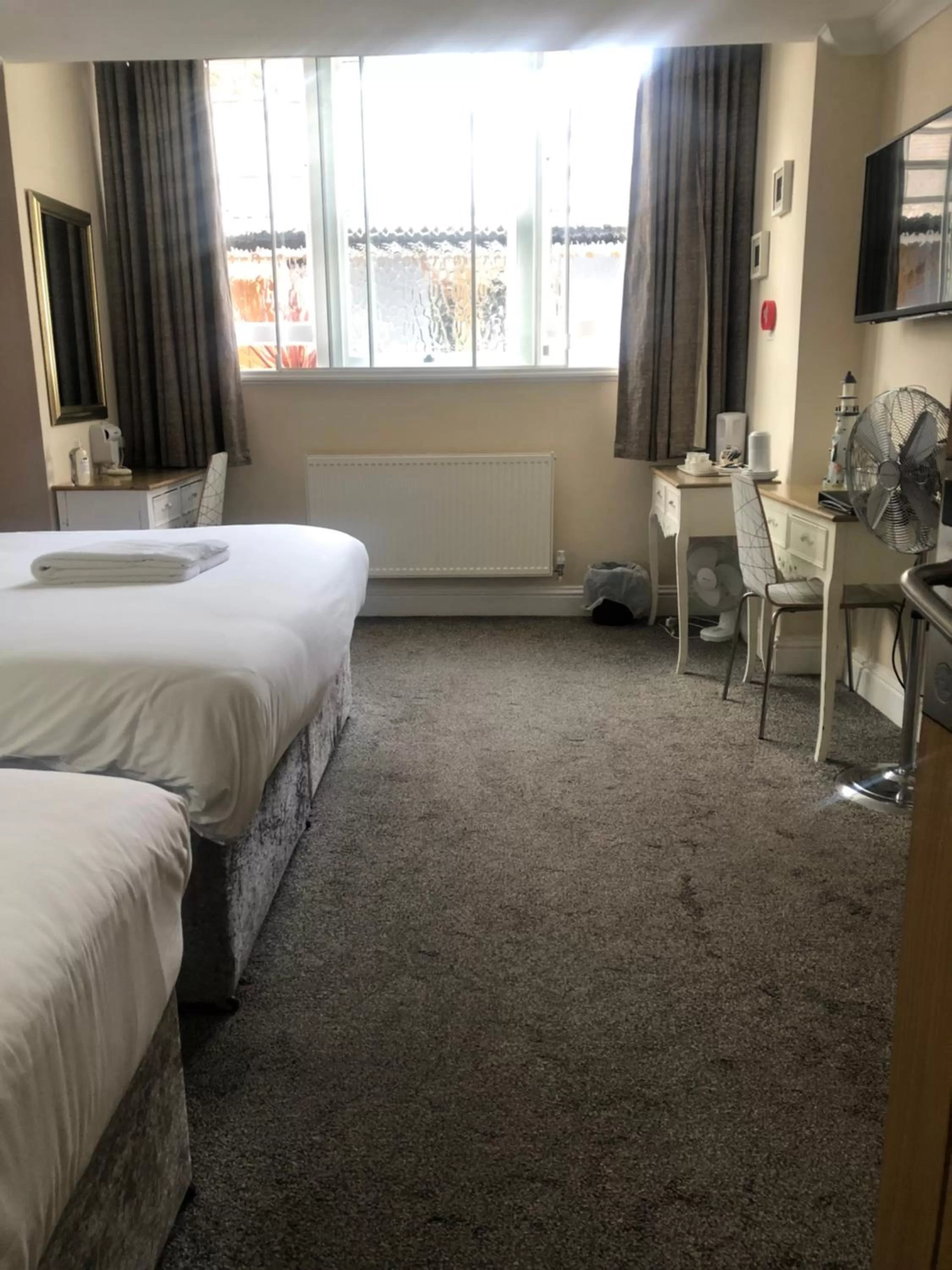 View (from property/room), Bed in Queen Phillippa