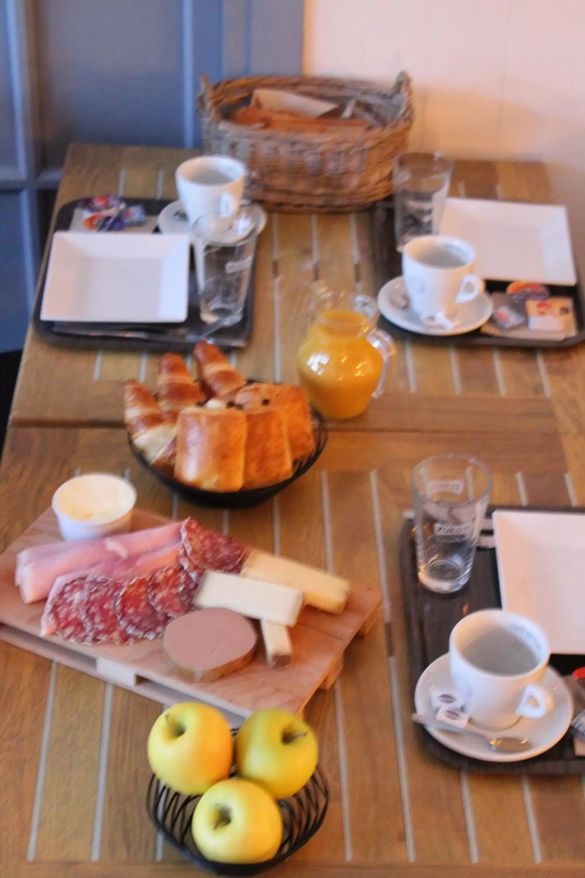 Continental breakfast, Food in Les Glycines