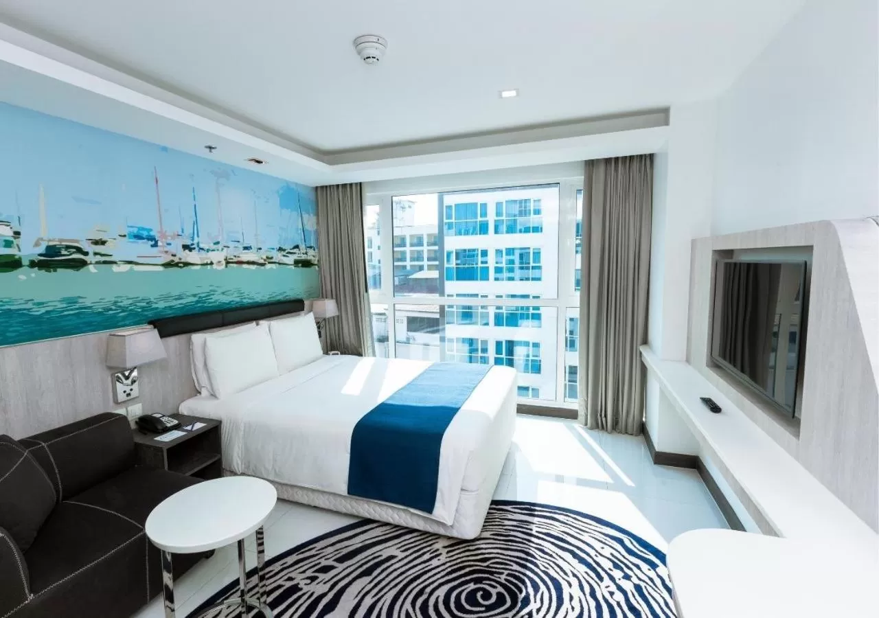 Bed in Holiday Inn Express Pattaya Central by IHG