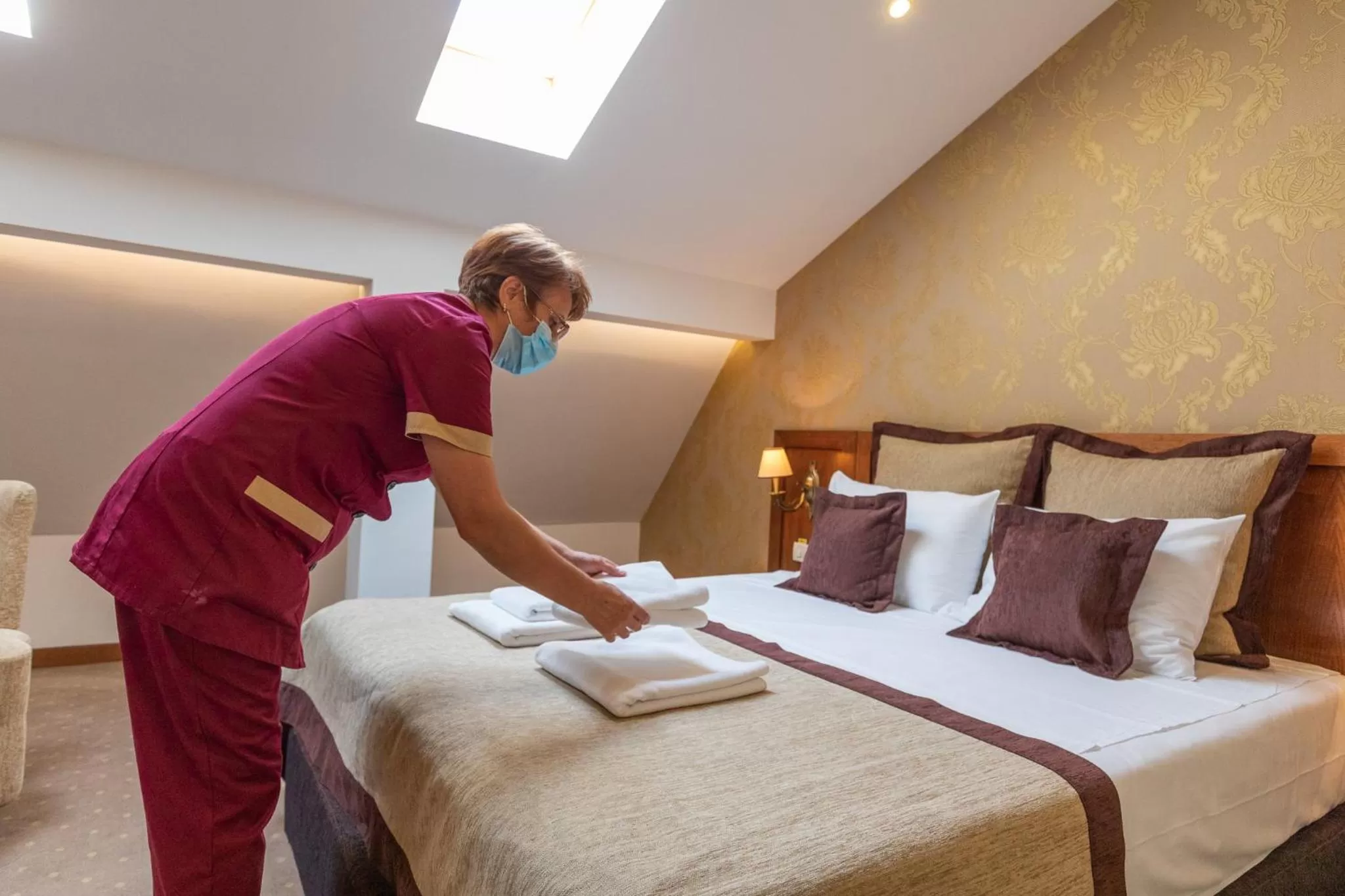 Property building, Bed in Hotel Gott