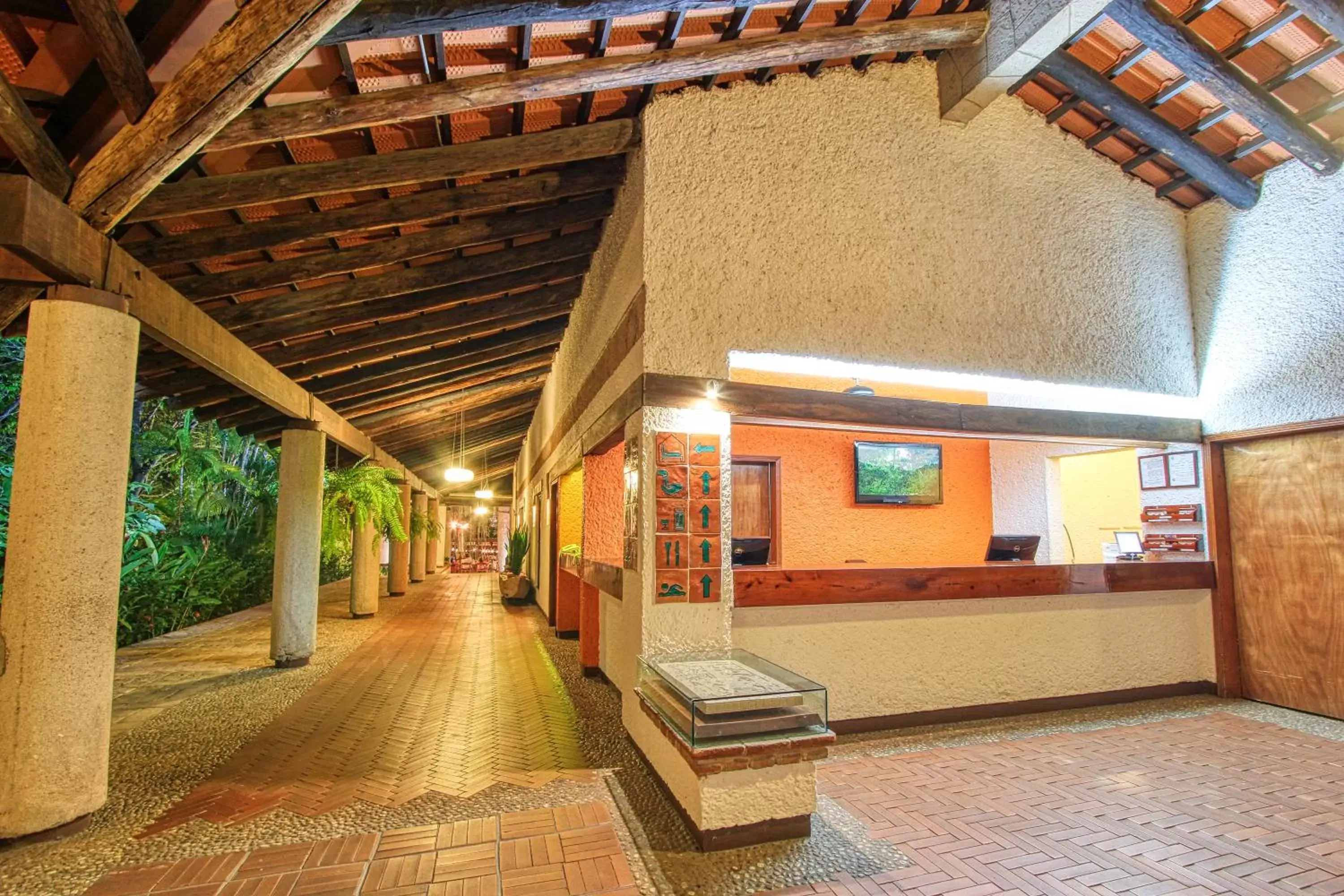 Lobby or reception in Hotel Ciudad Real Palenque