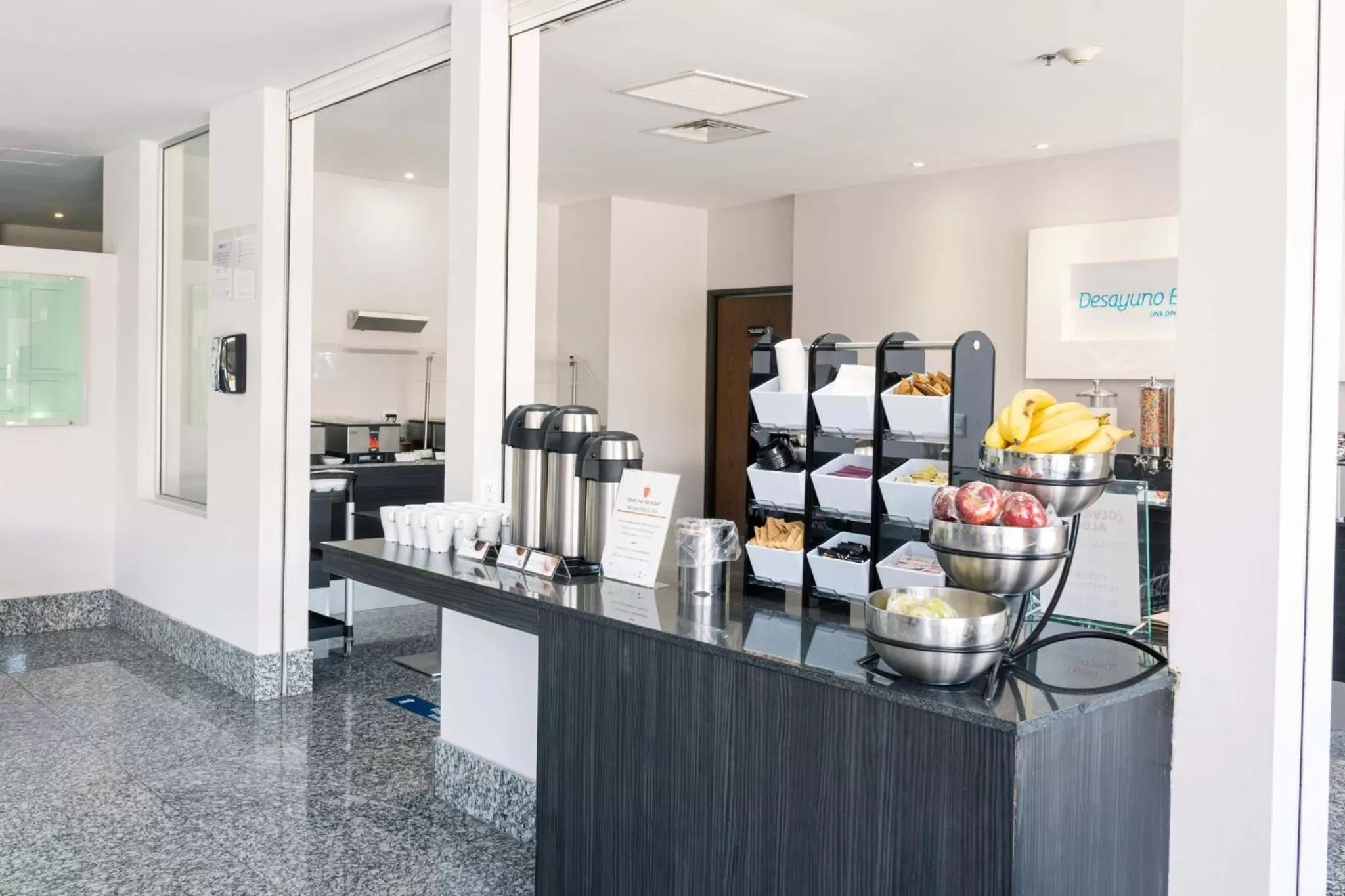 Coffee/tea facilities in Holiday Inn Express Hotel & Suites Hermosillo by IHG