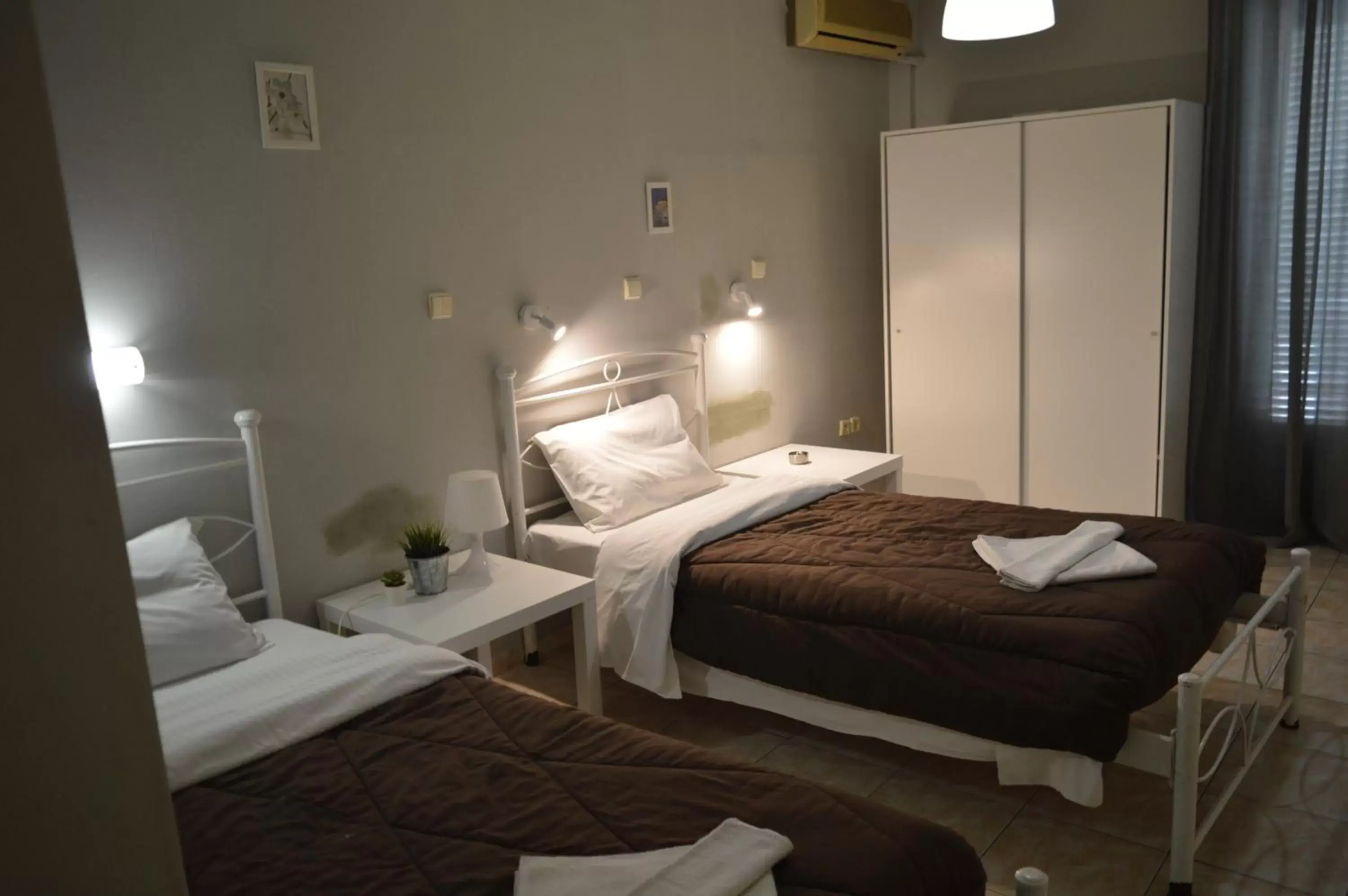 Twin Room - single occupancy in Albion Twin Room - single occupancy in Albion