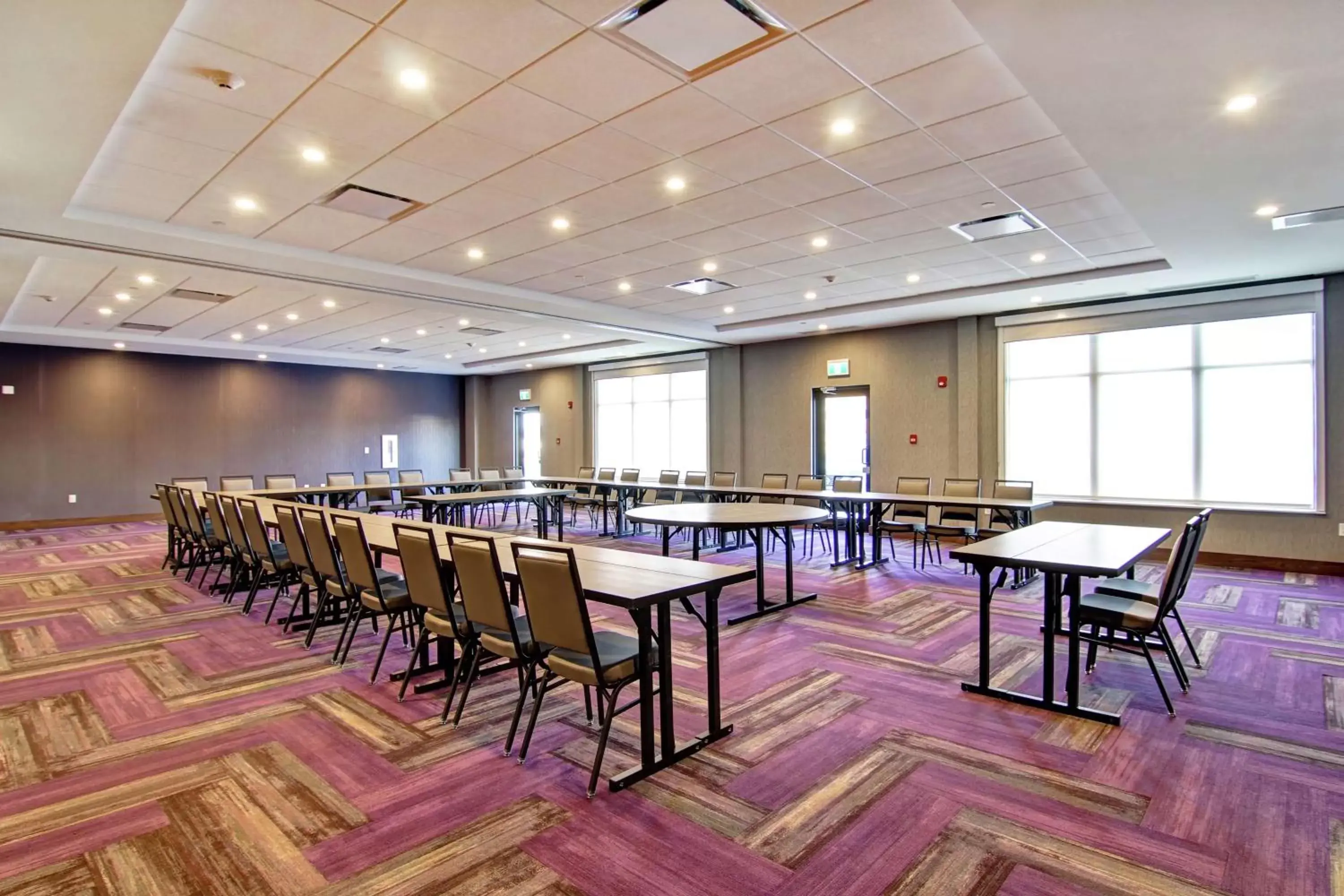 Meeting/conference room in Home2 Suites By Hilton Edmonton South