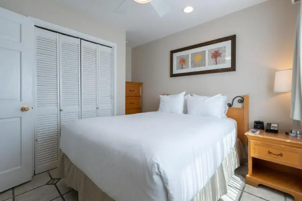 Bed in San Clemente Cove Resort