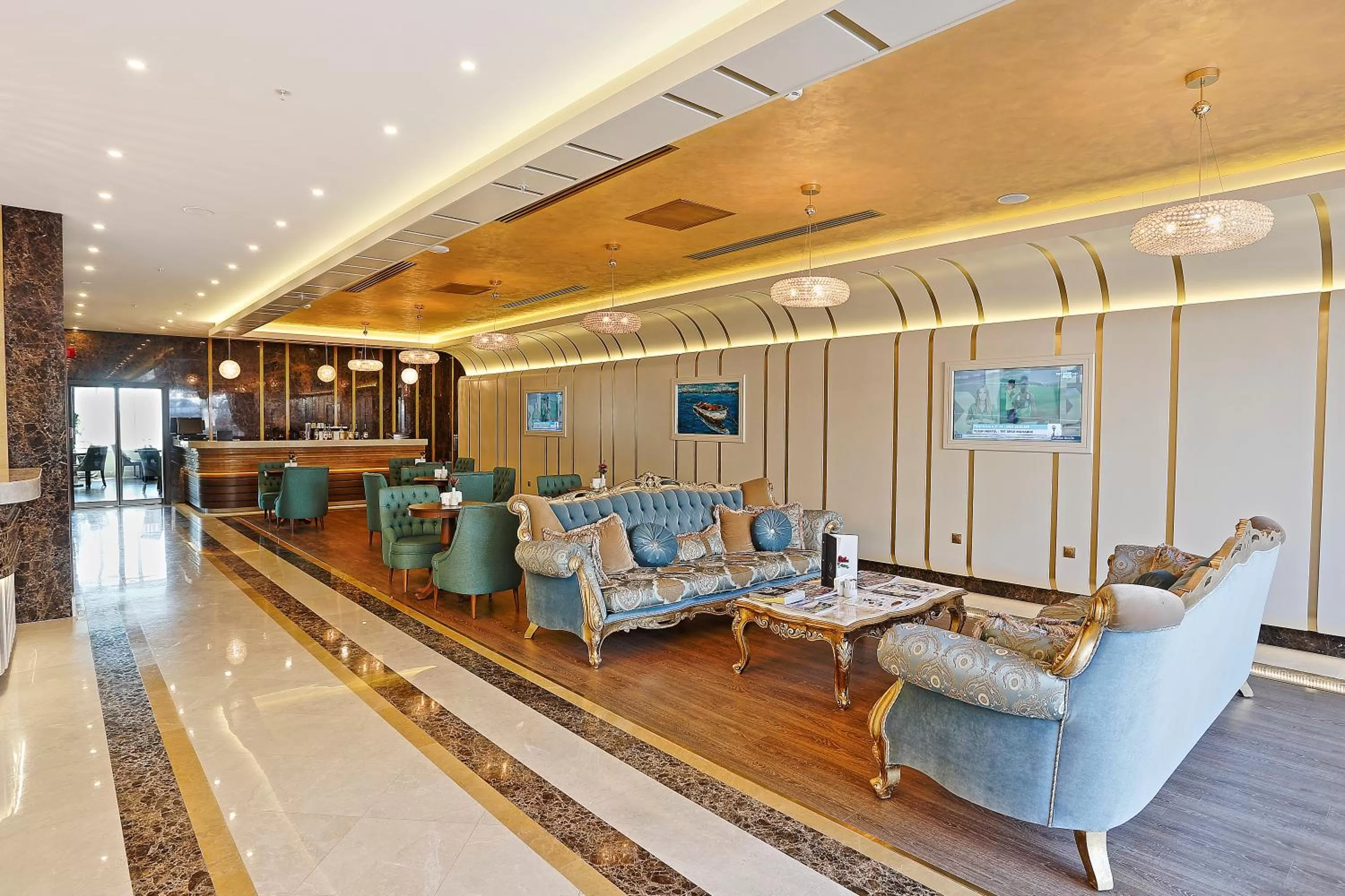 Lounge or bar in The Grand Mira Business Hotel