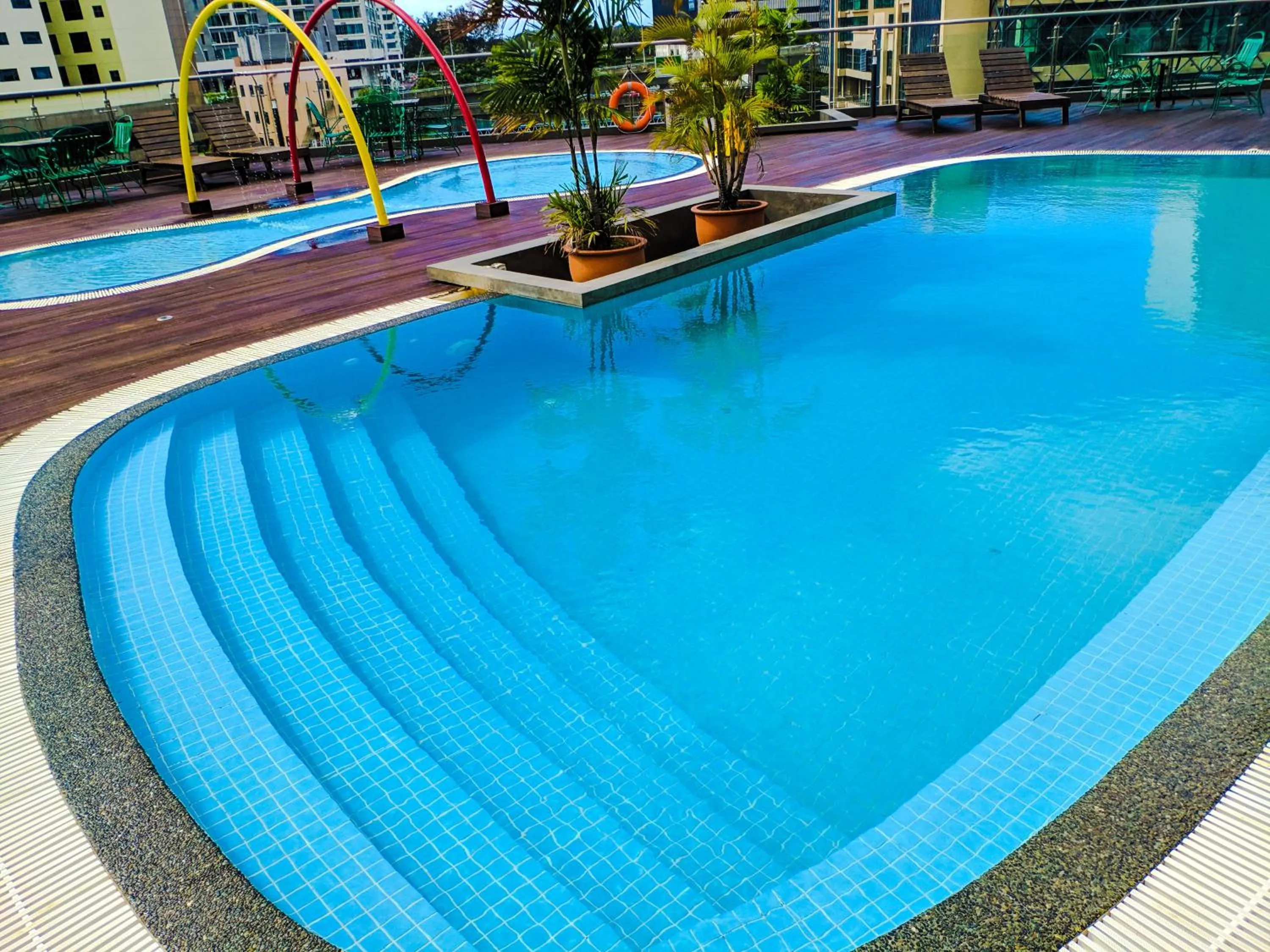 Swimming pool in Sabah Oriental Hotel