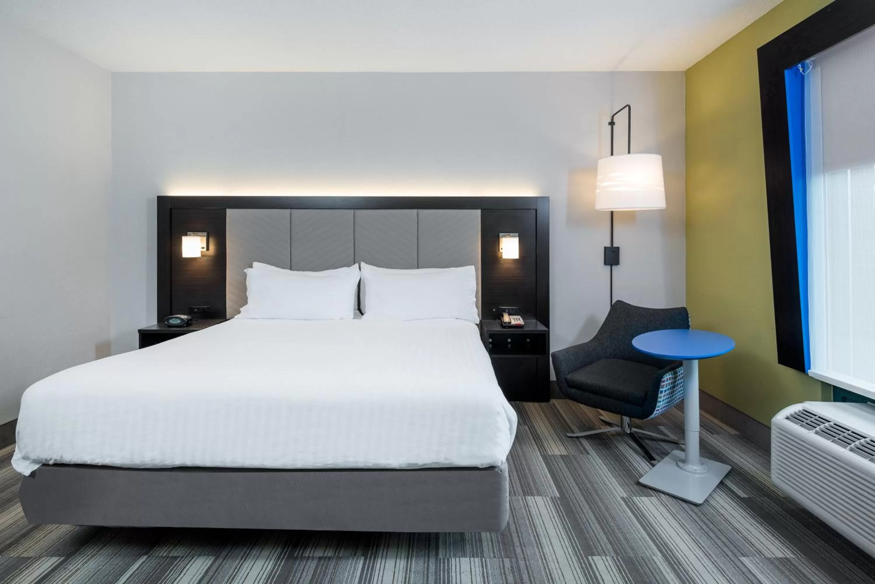 Photo of the whole room, Bed in Holiday Inn Express & Suites Florence I-95 & I-20 Civic Ctr by IHG