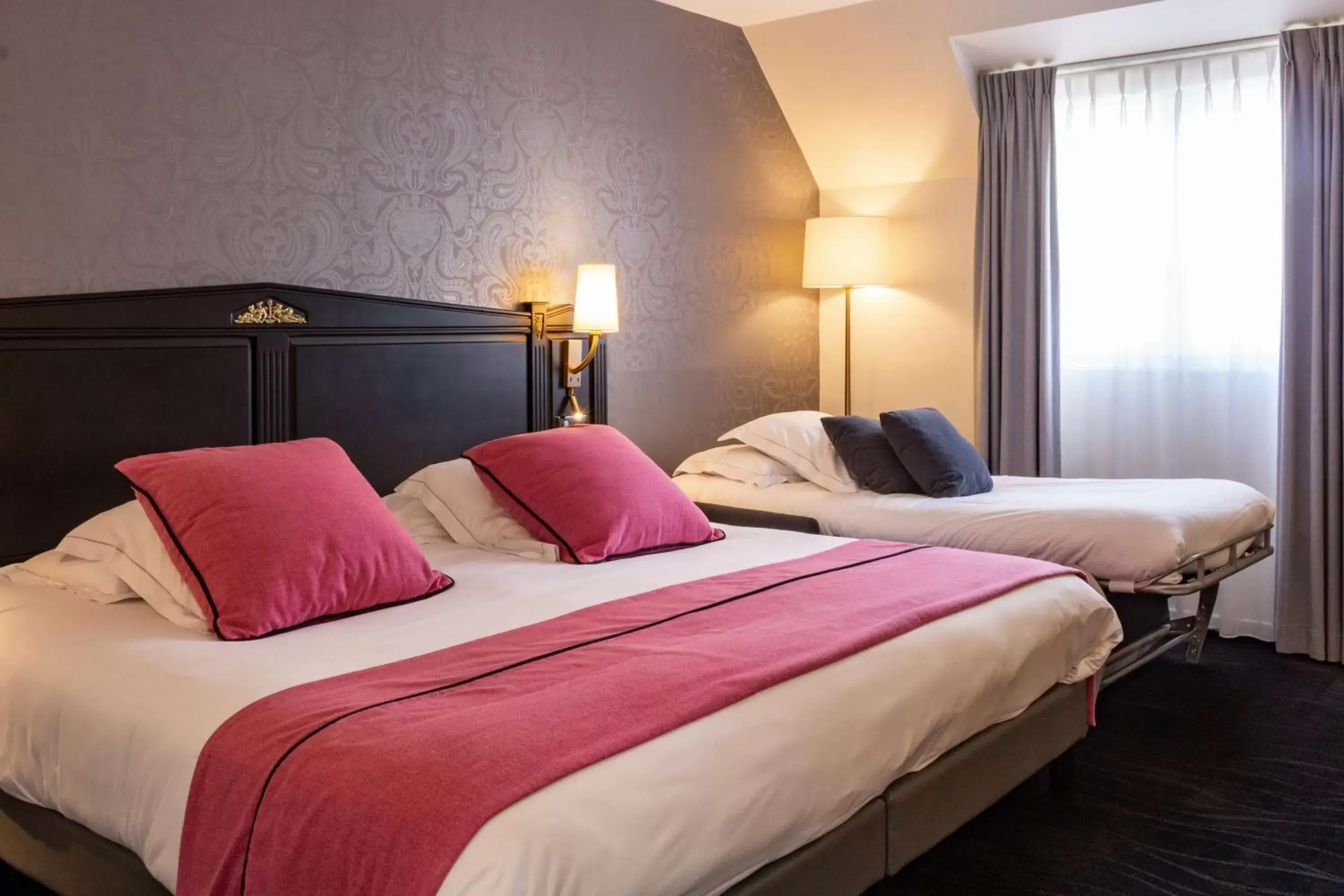 Bedroom, Bed in Best Western Plus Le Moderne