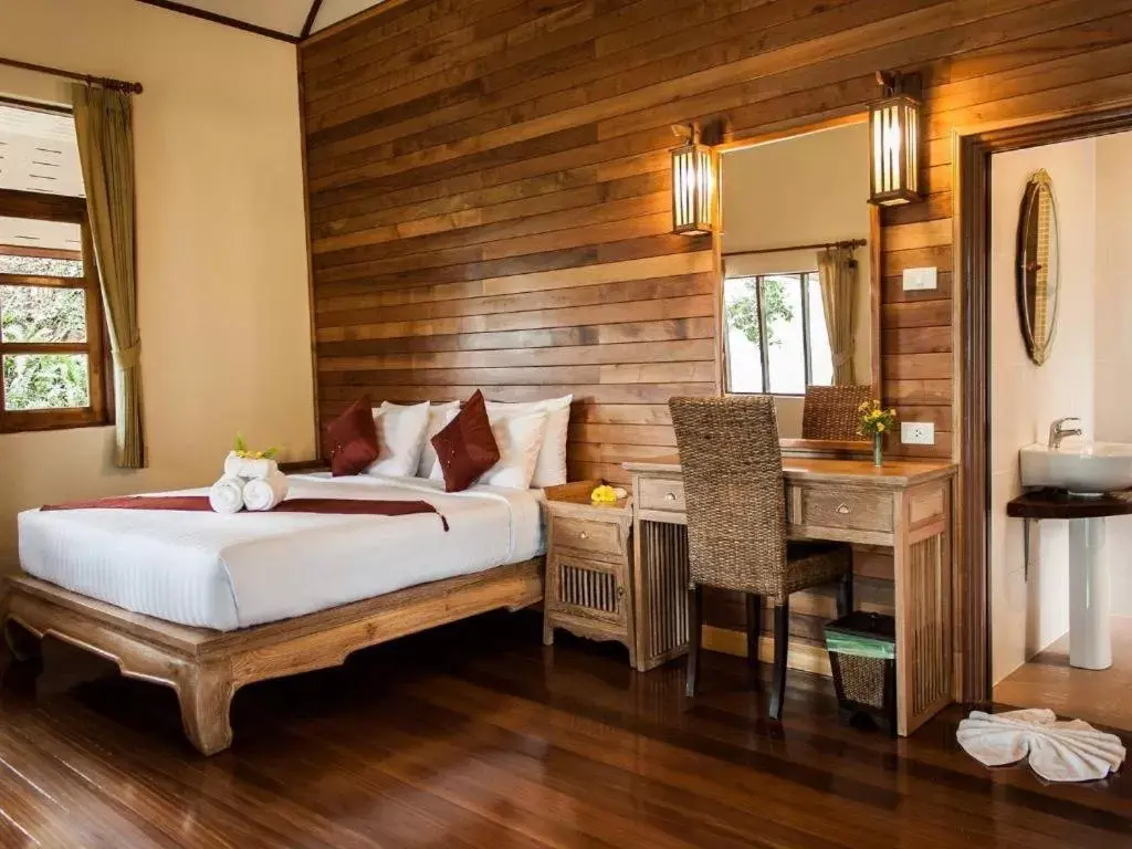 Photo of the whole room, Bed in Chaipura Resort