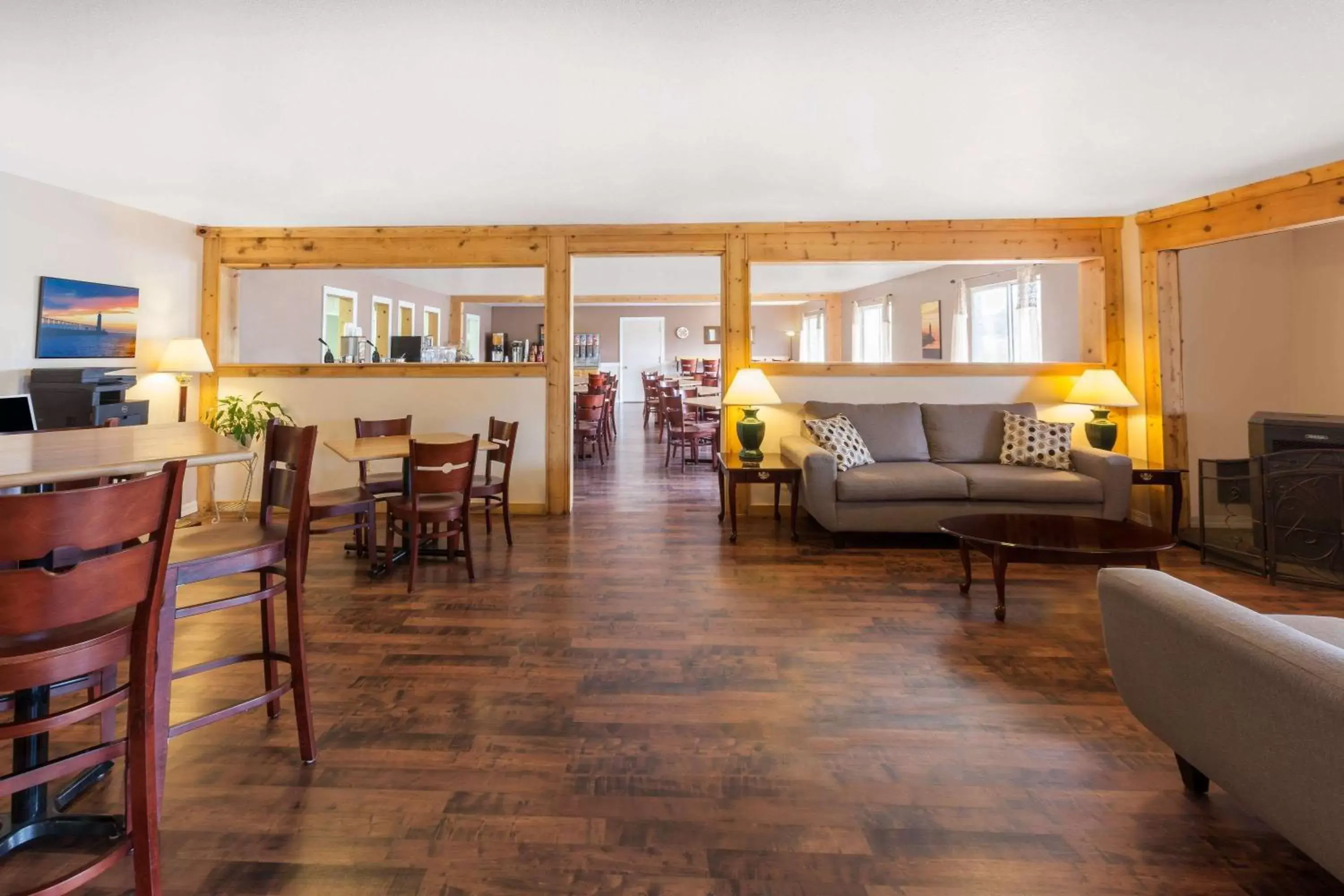 Lobby or reception in Baymont by Wyndham Manistee