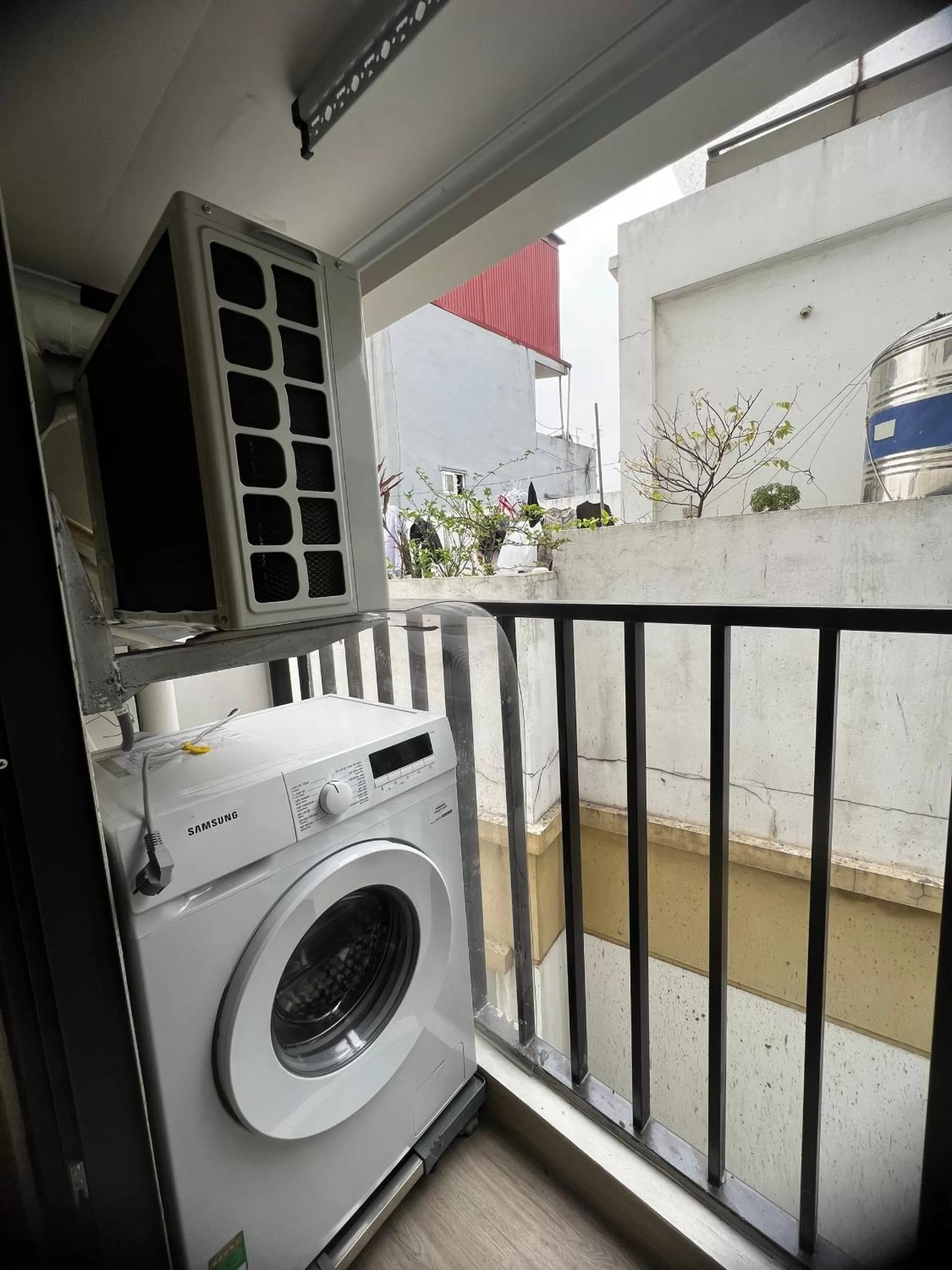 washing machine in Era Apartment Nguyen Trai