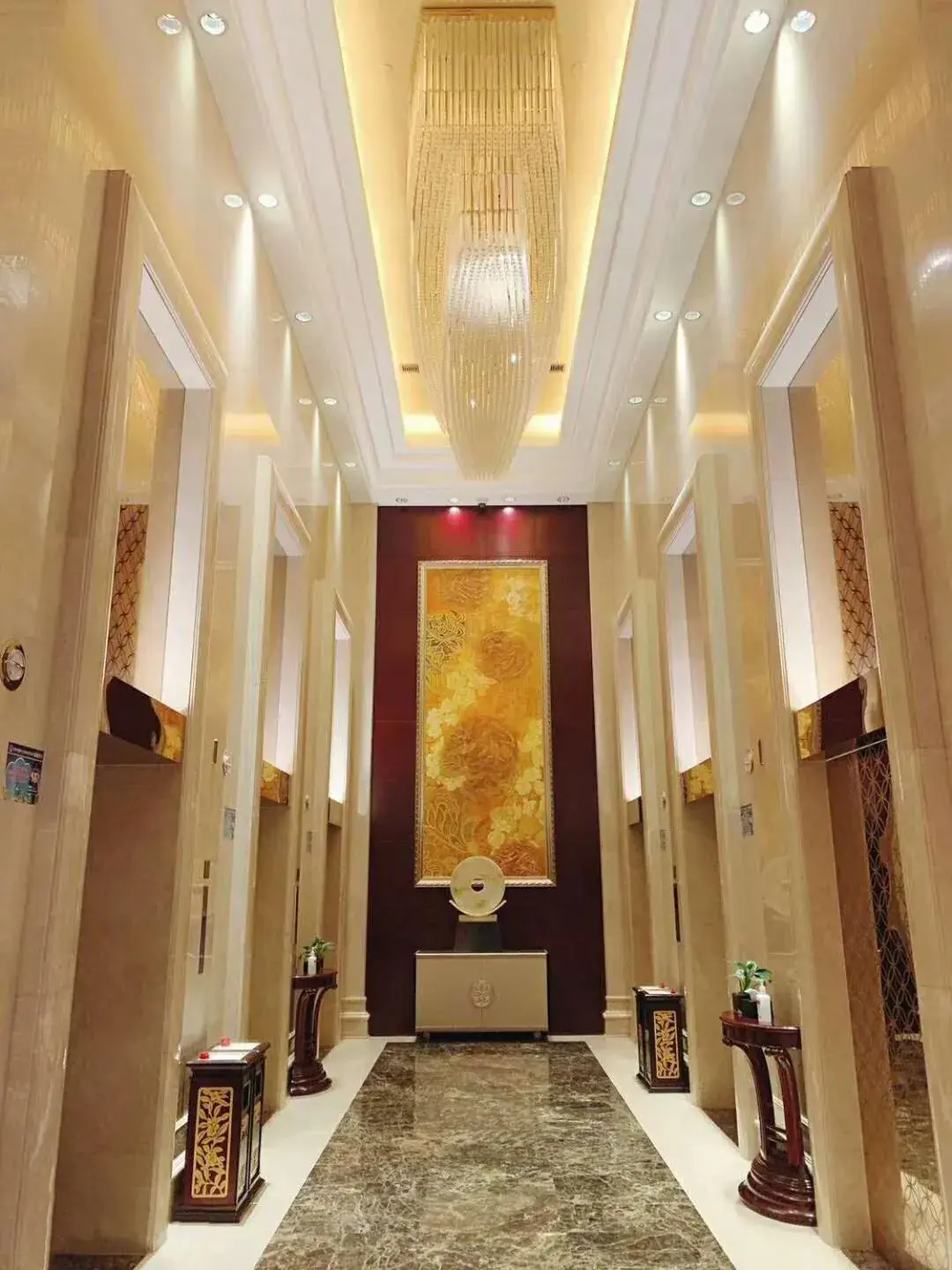 Lobby or reception, Lobby/Reception in Howard Johnson Tropical Garden Plaza Kunming