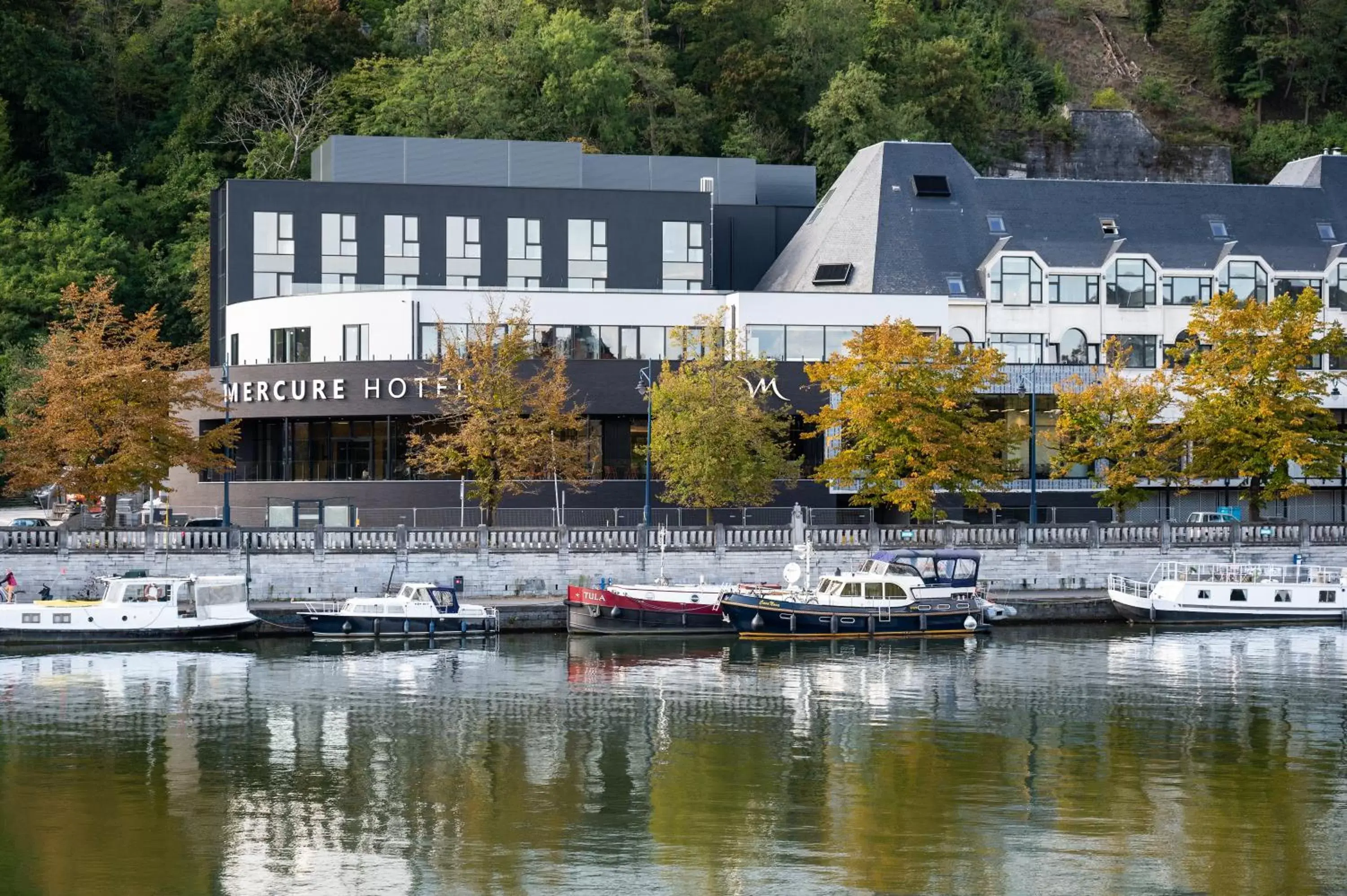 Property Building in Mercure Namur Hotel