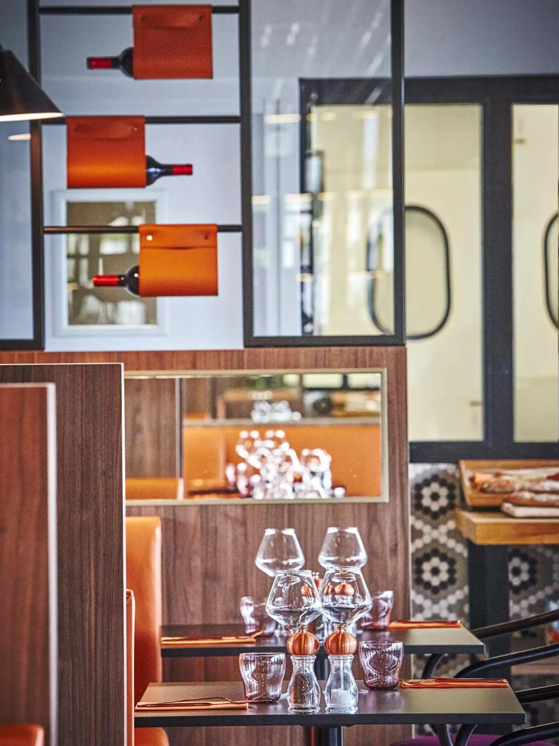 Restaurant/places to eat, Floor Plan in Golden Tulip Bordeaux Euratlantique