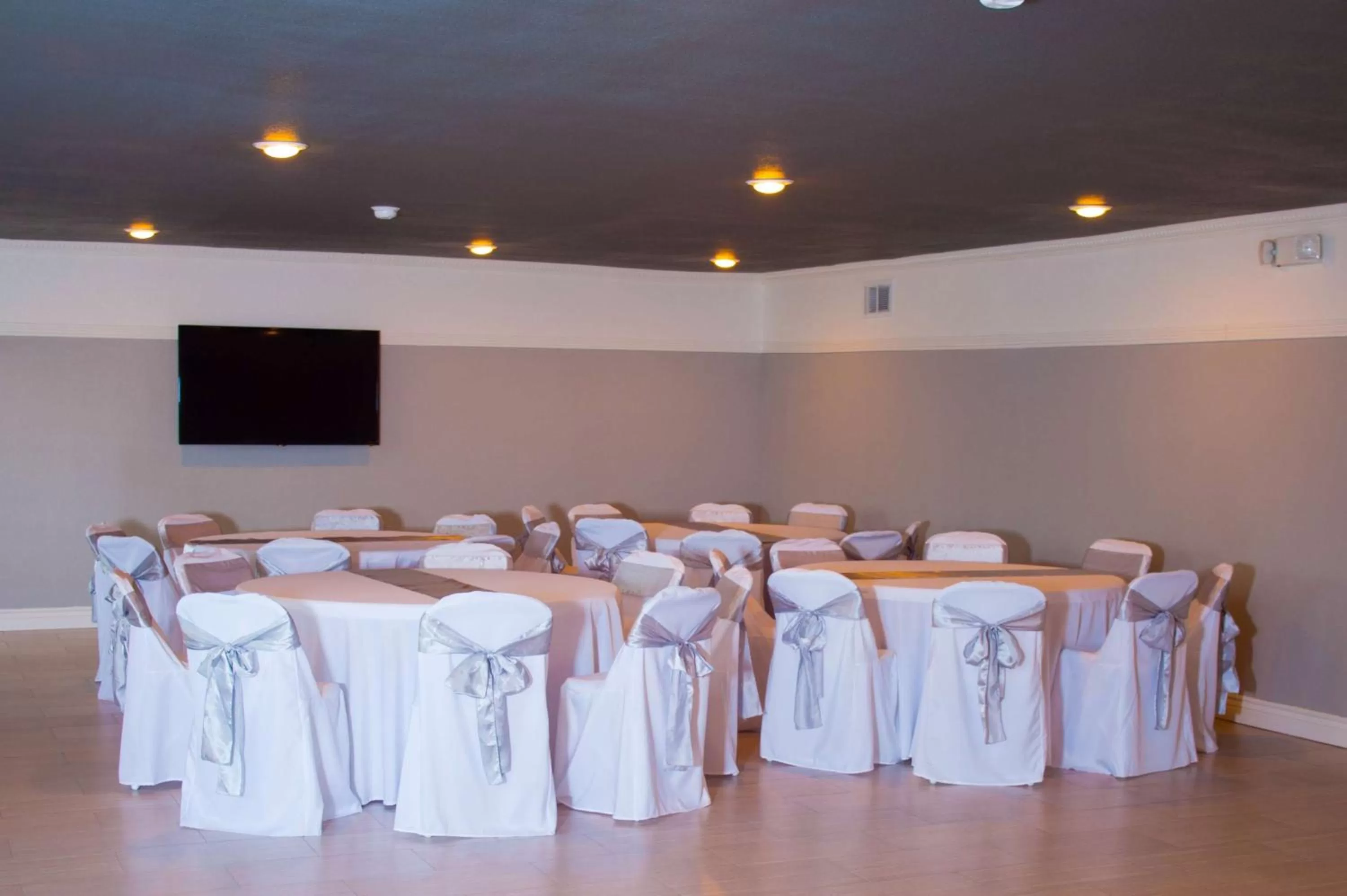 Banquet/Function facilities in Motel 6-Palestine, TX