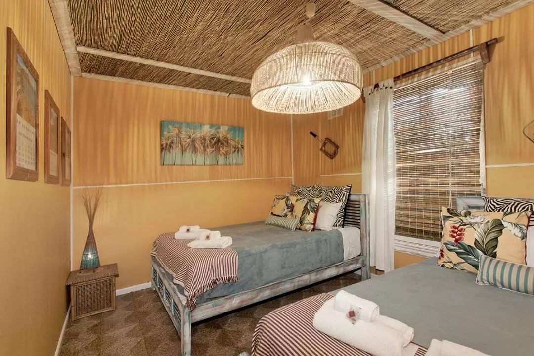 Bed in Manly Waves Studios & Apartments