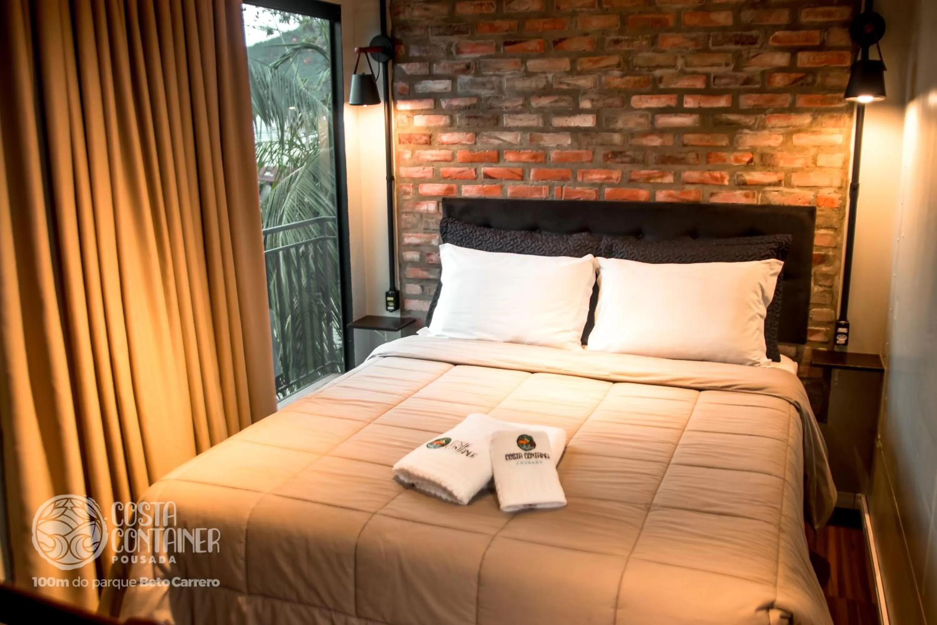 Bed in Pousada Costa Container