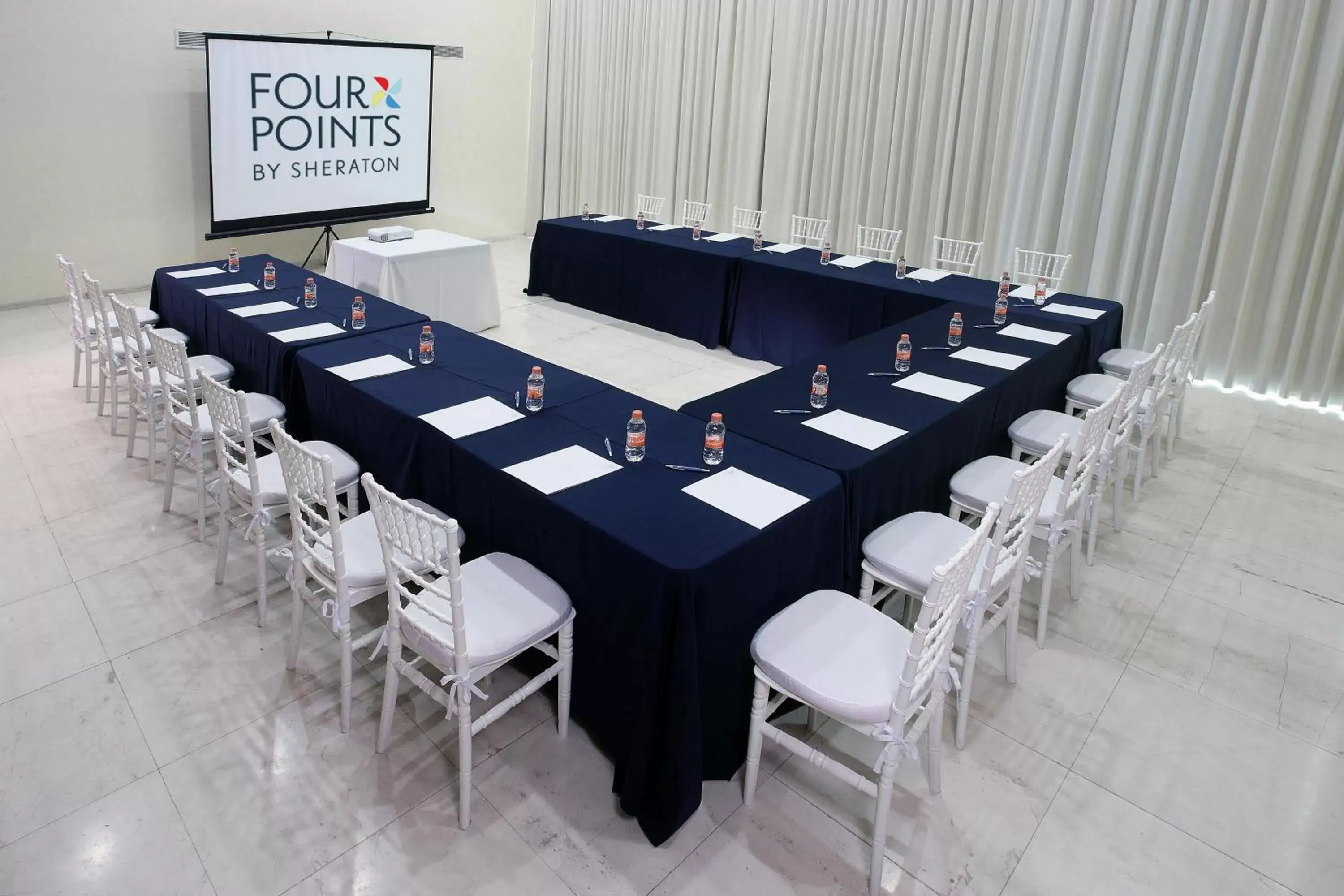 Meeting/conference room in Four Points by Sheraton Veracruz