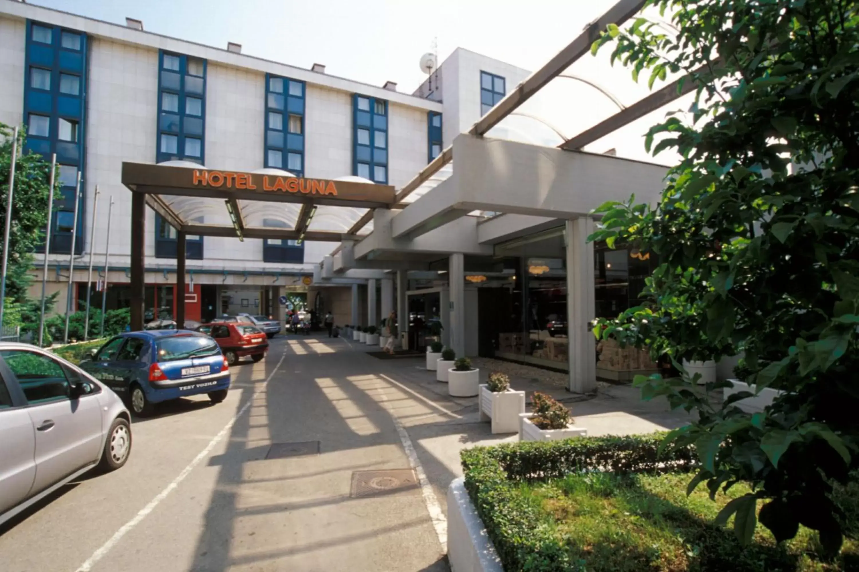 Facade/entrance in Hotel Laguna Zagreb